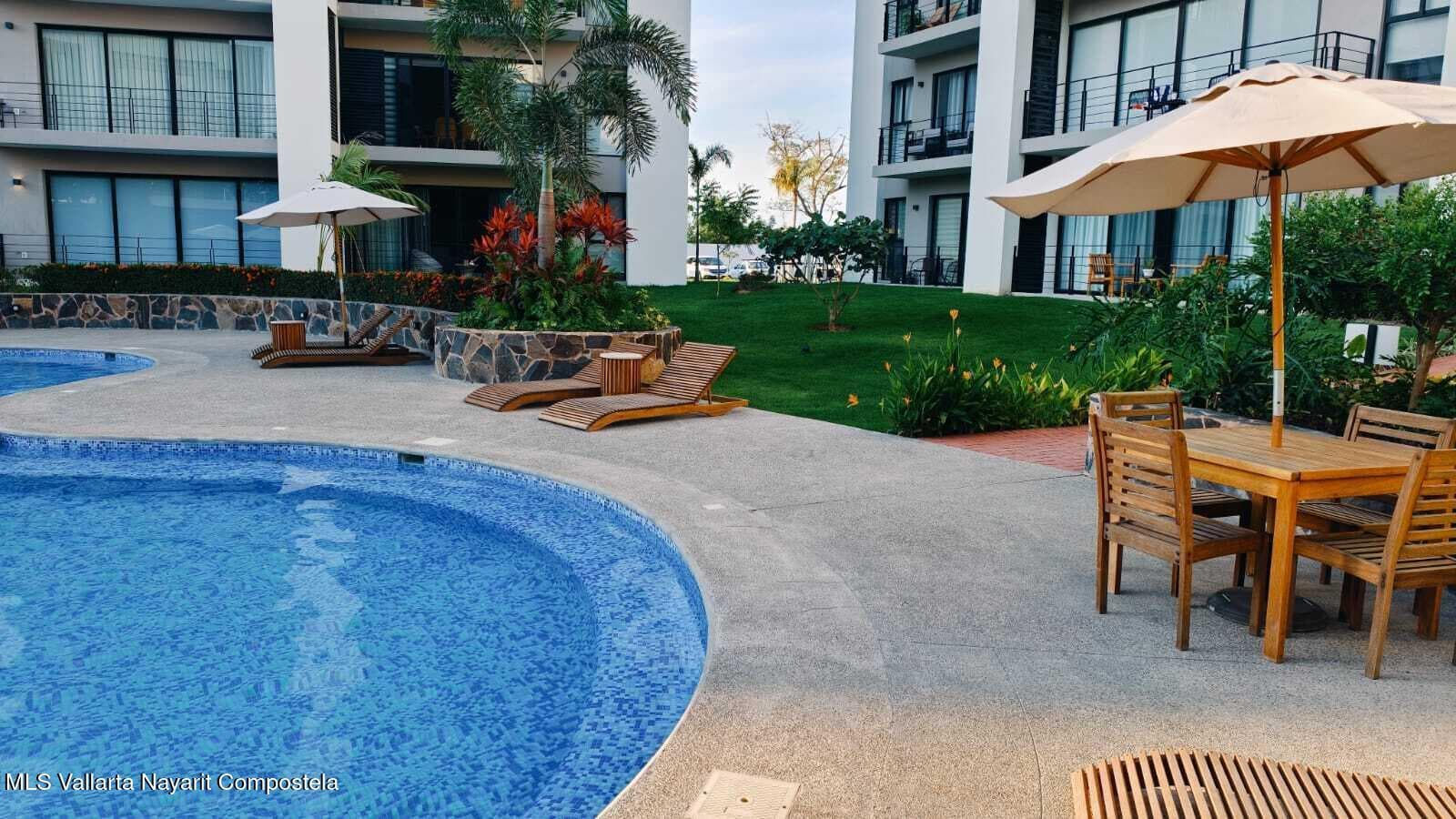 1200 Avenida Mexico E 19