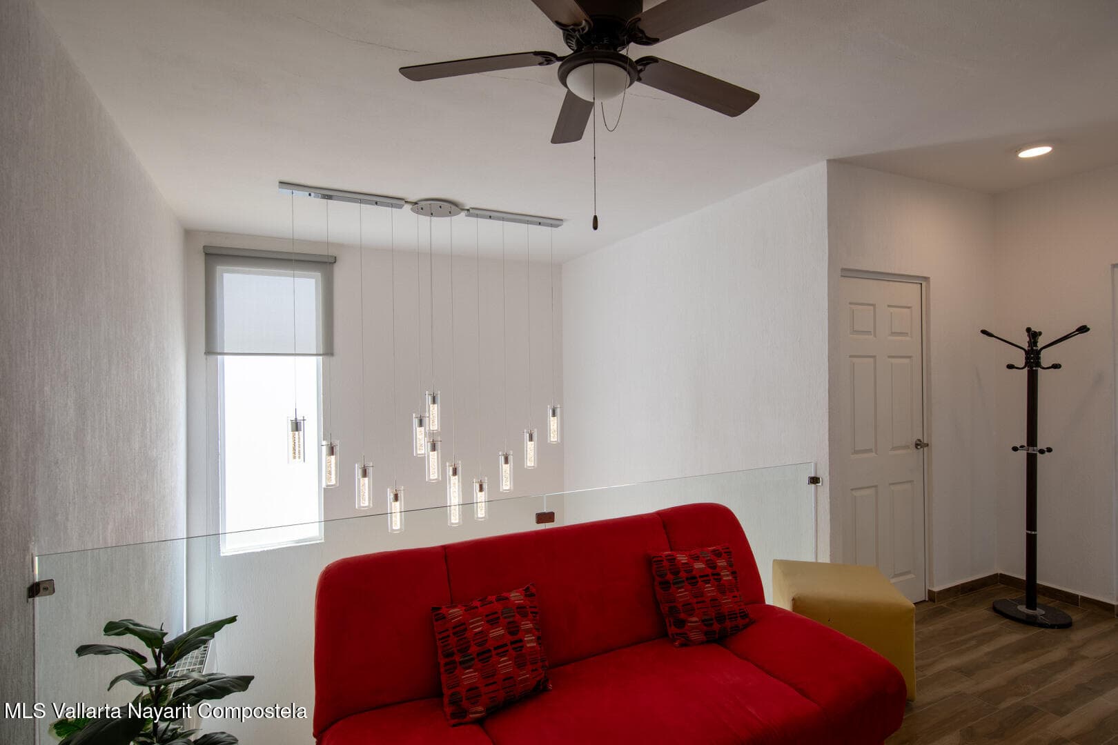 1309 CALLE MANTUA 21
