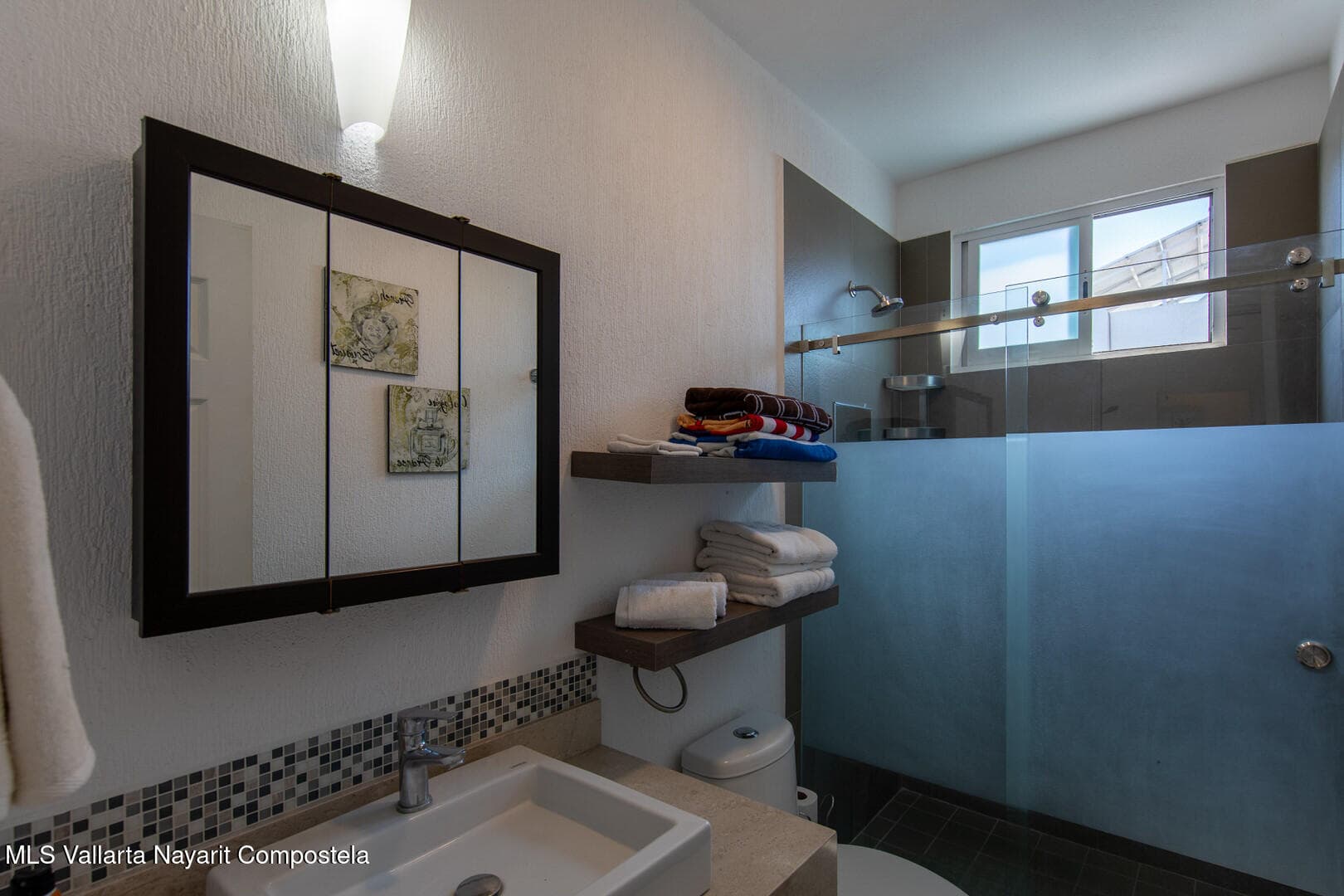 1309 CALLE MANTUA 18