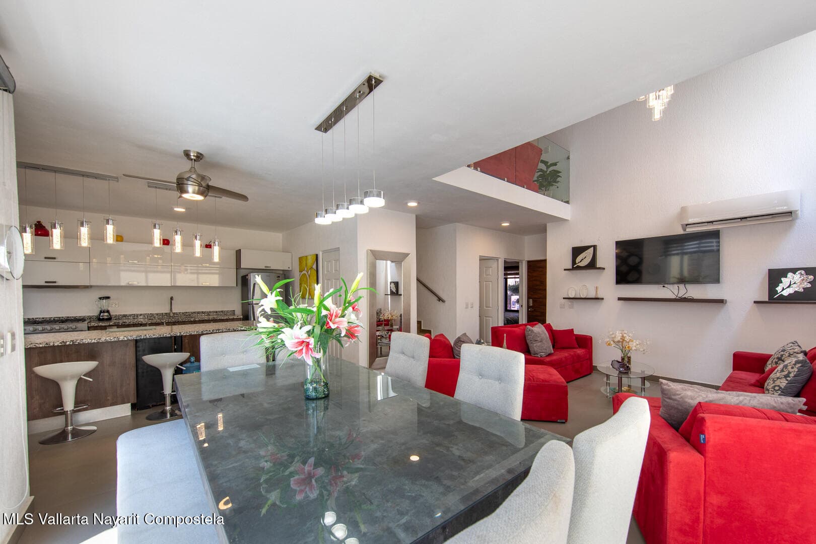 1309 CALLE MANTUA 7