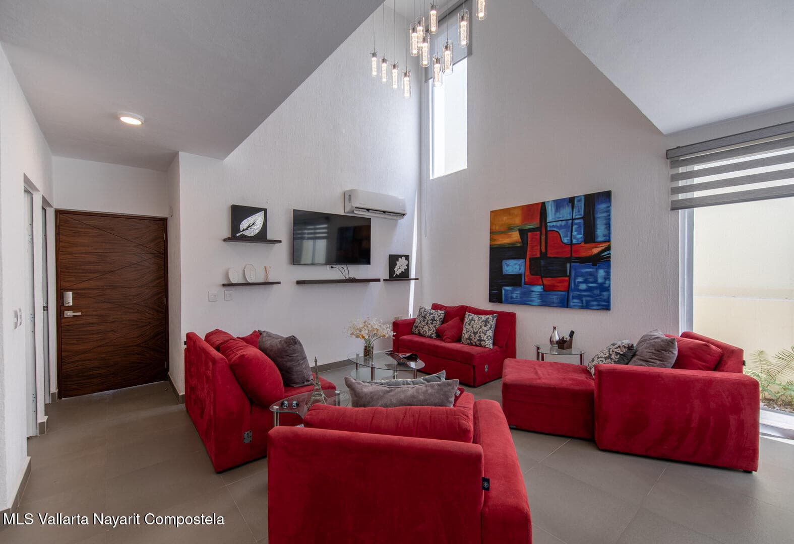 1309 CALLE MANTUA 14