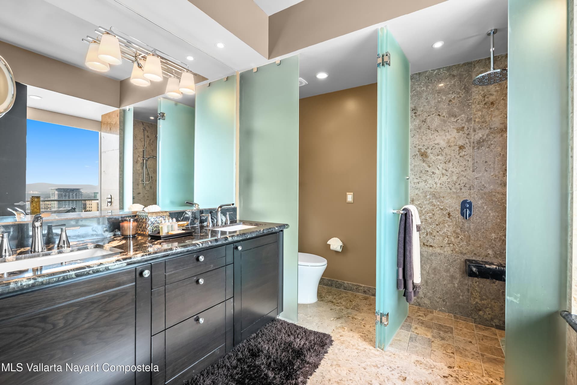 Icon 33