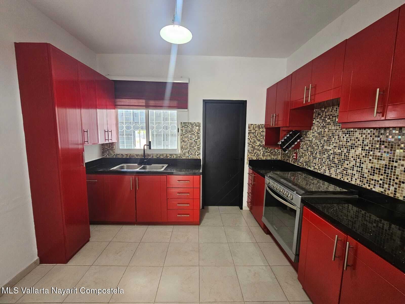 1808 Valle Azul 5