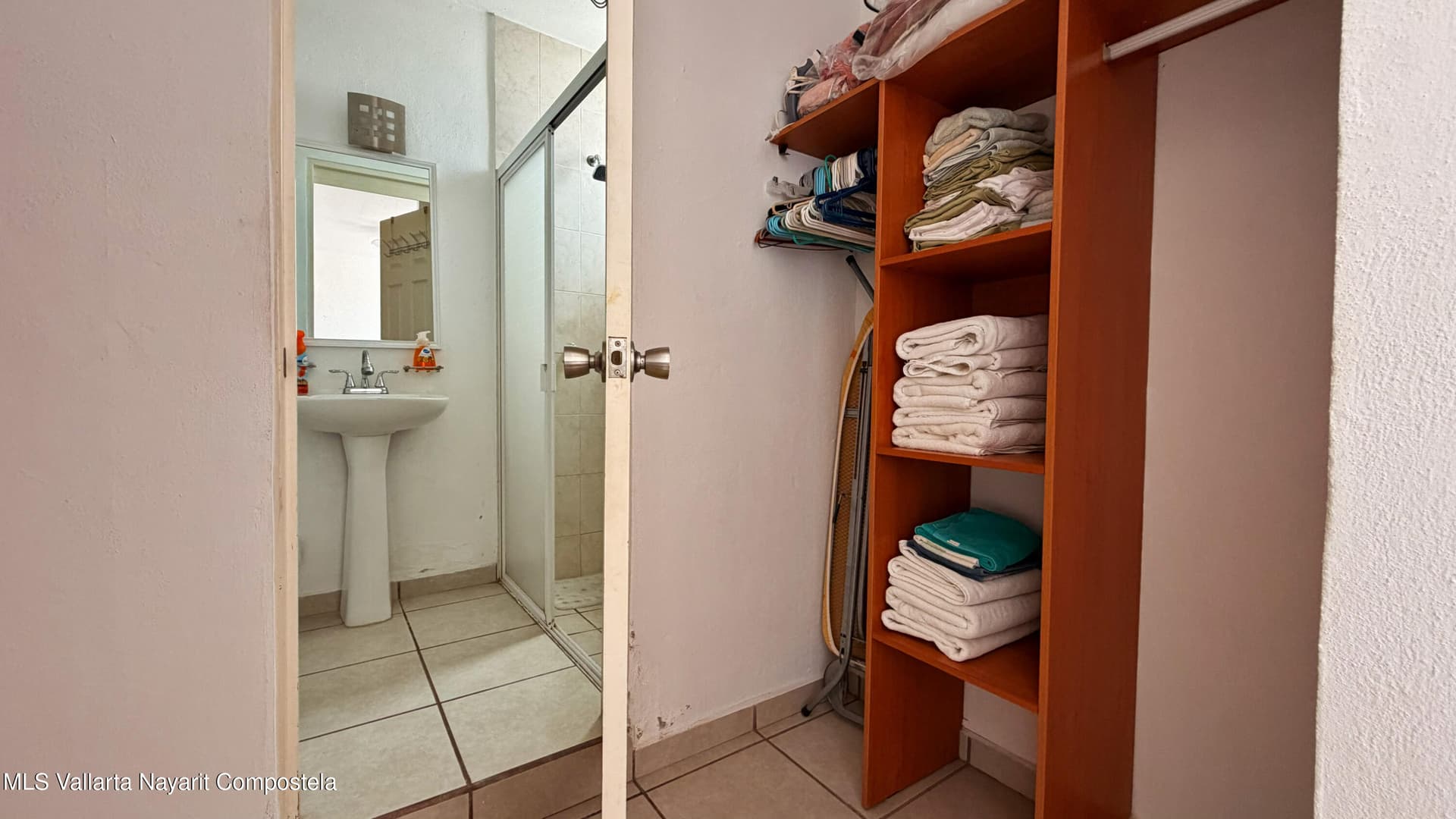 302 AV DEL MAR 10