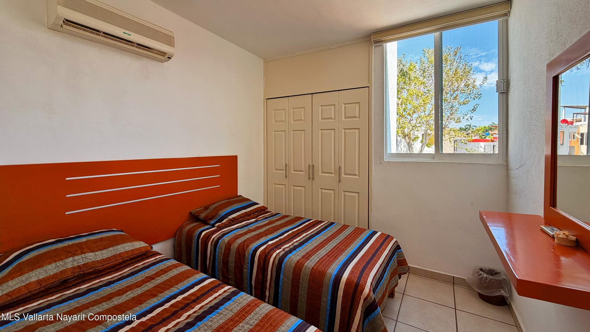 302 AV DEL MAR 28