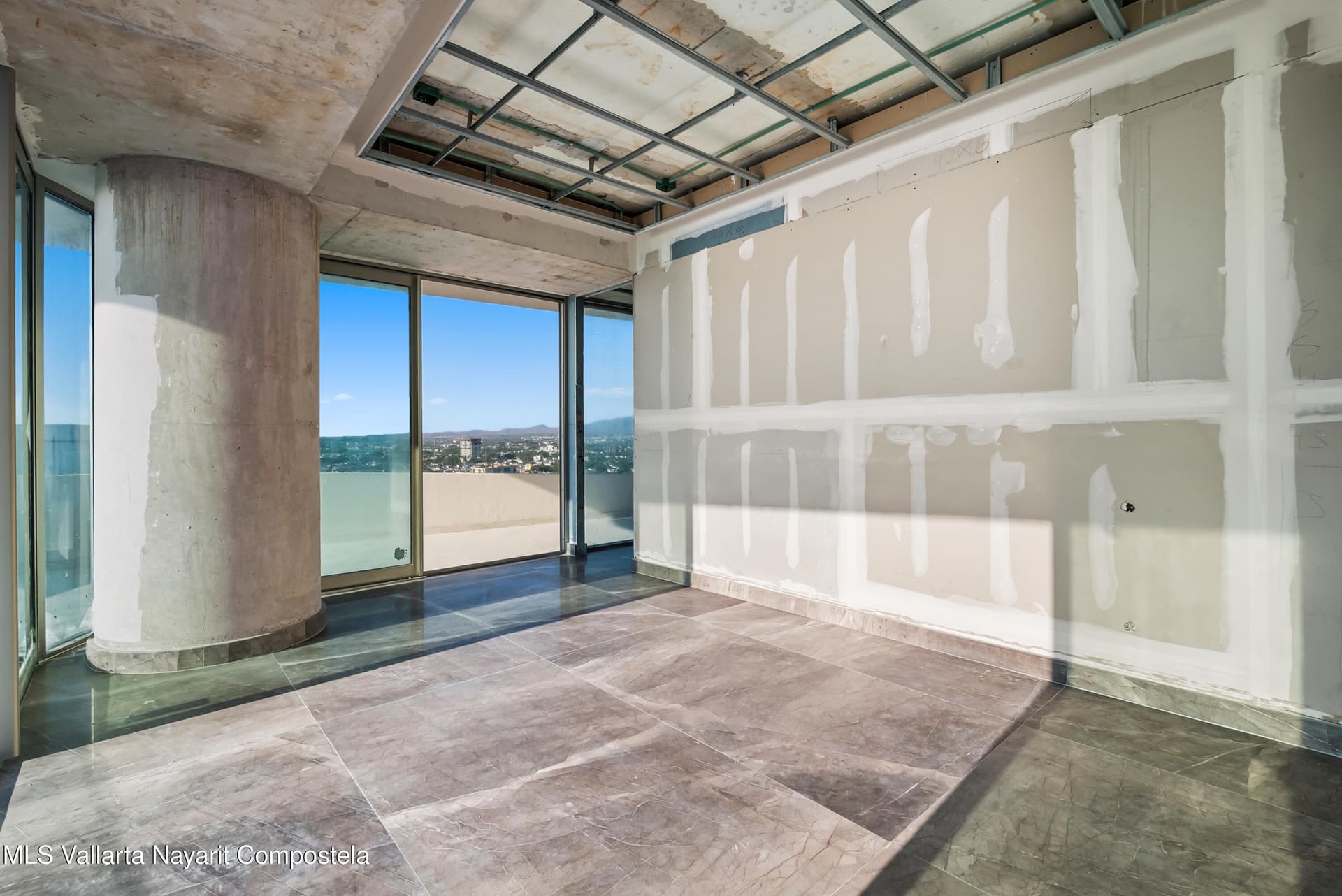 2485 Blvd Francisco Medina Ascencio 13