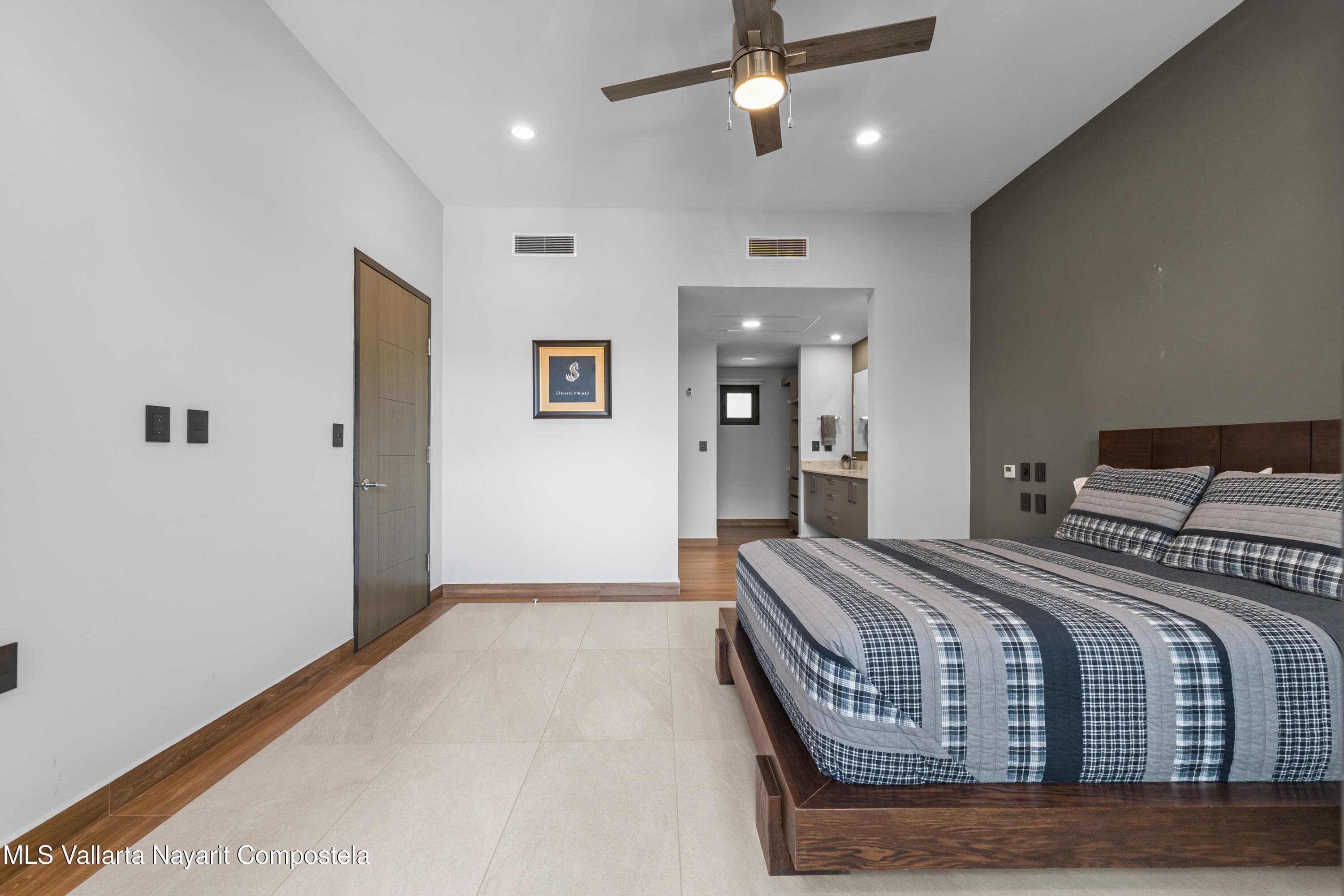 448 Encino 10