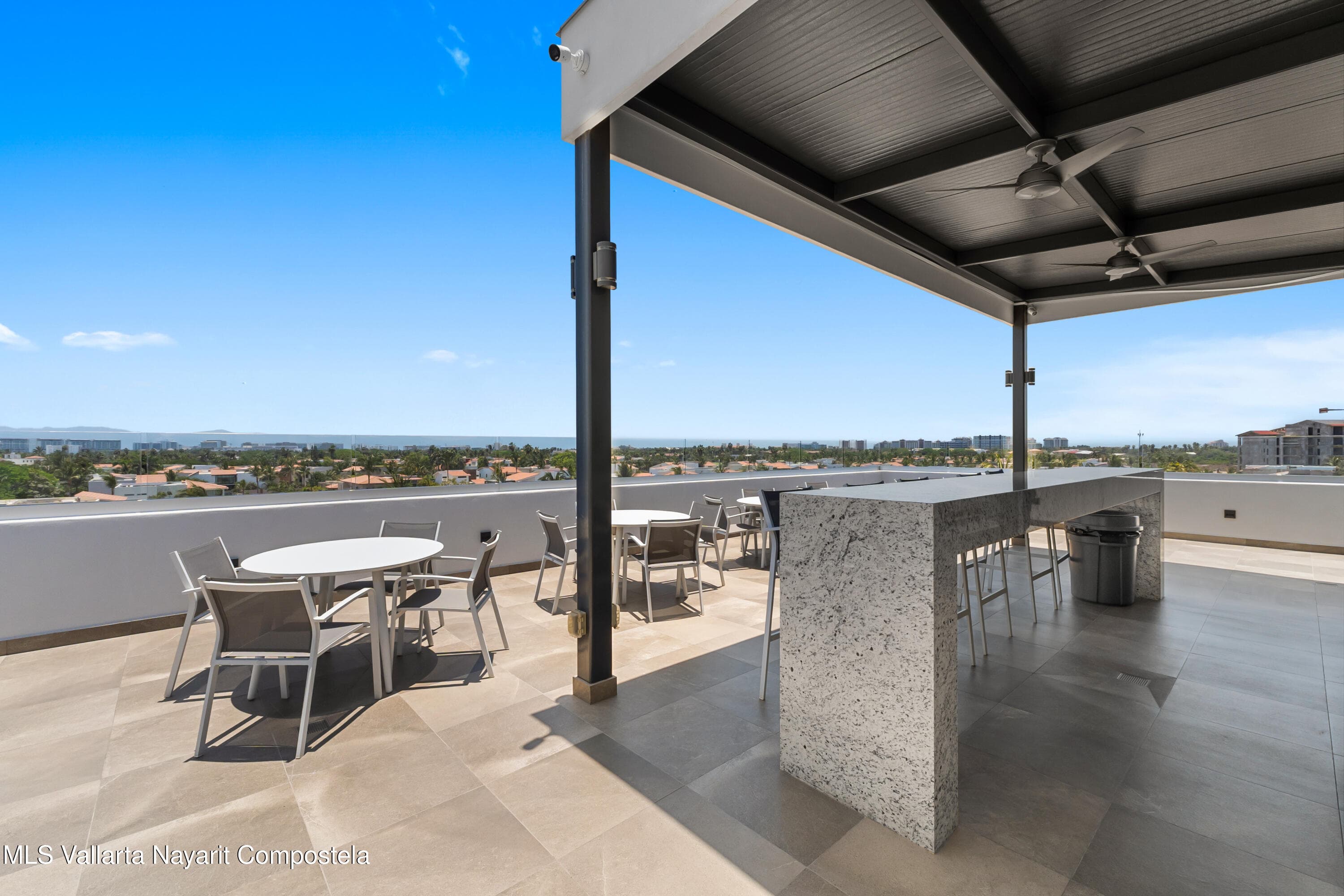 448 Encino 25