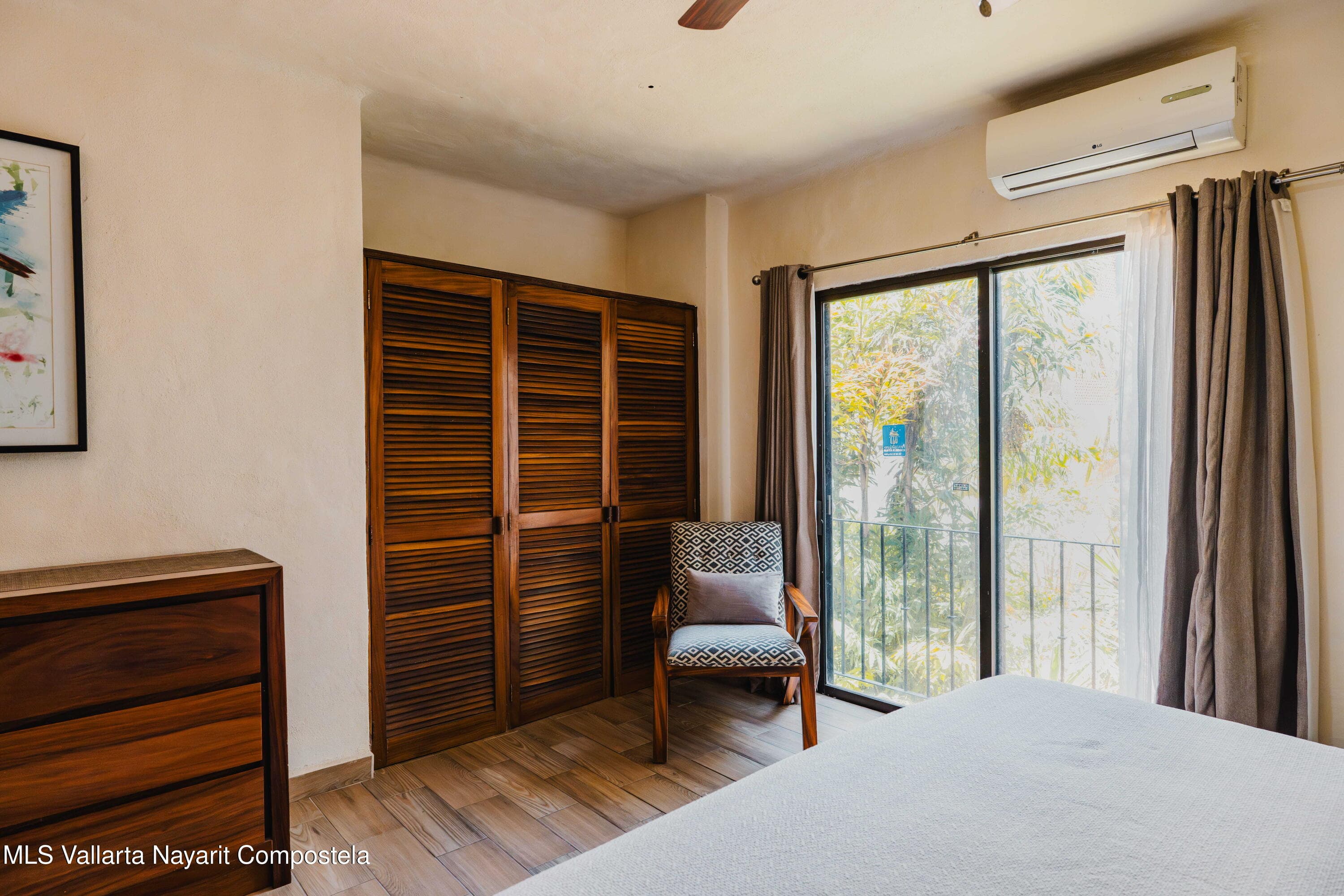 Condo 21