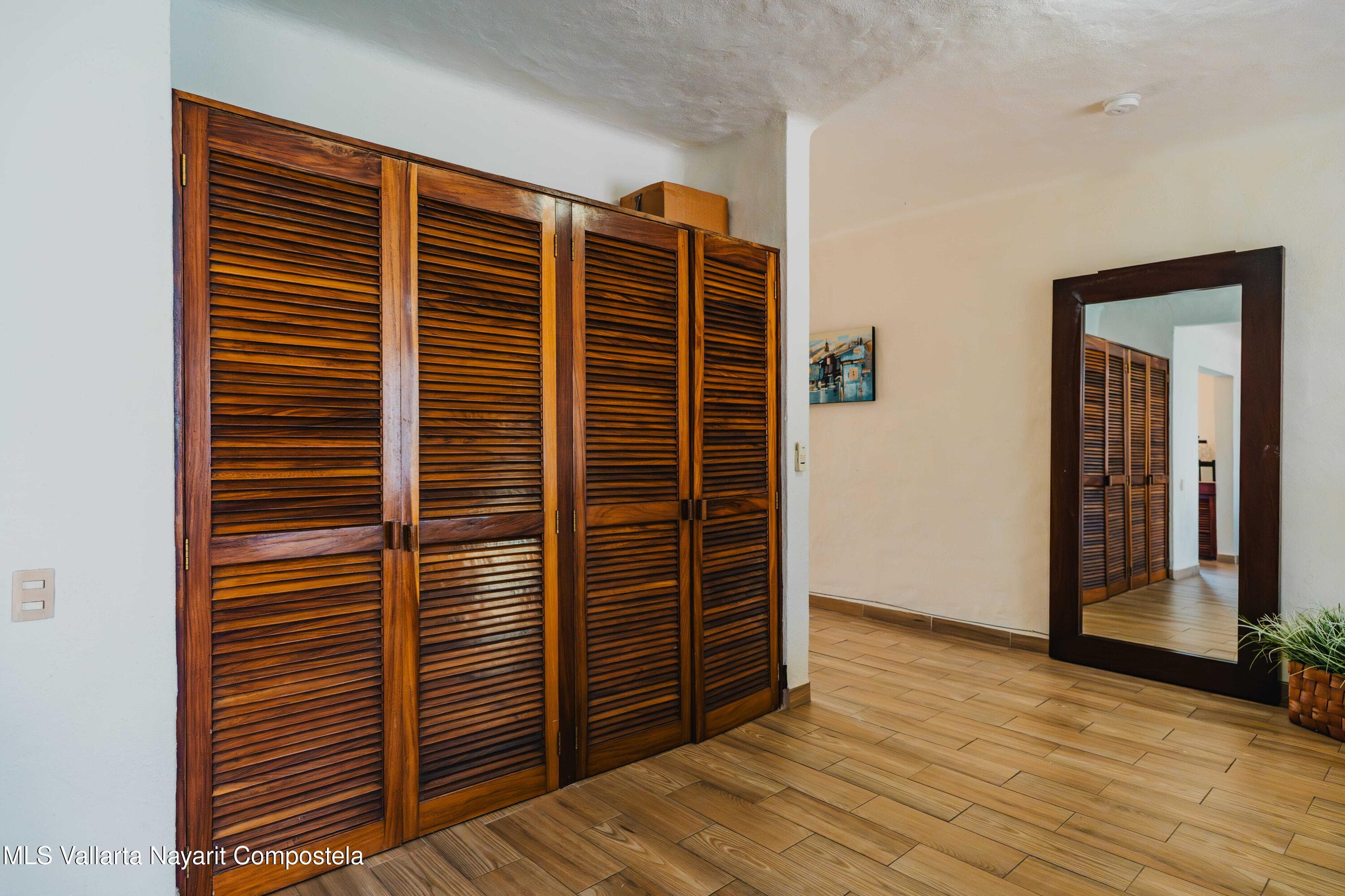 Condo 23
