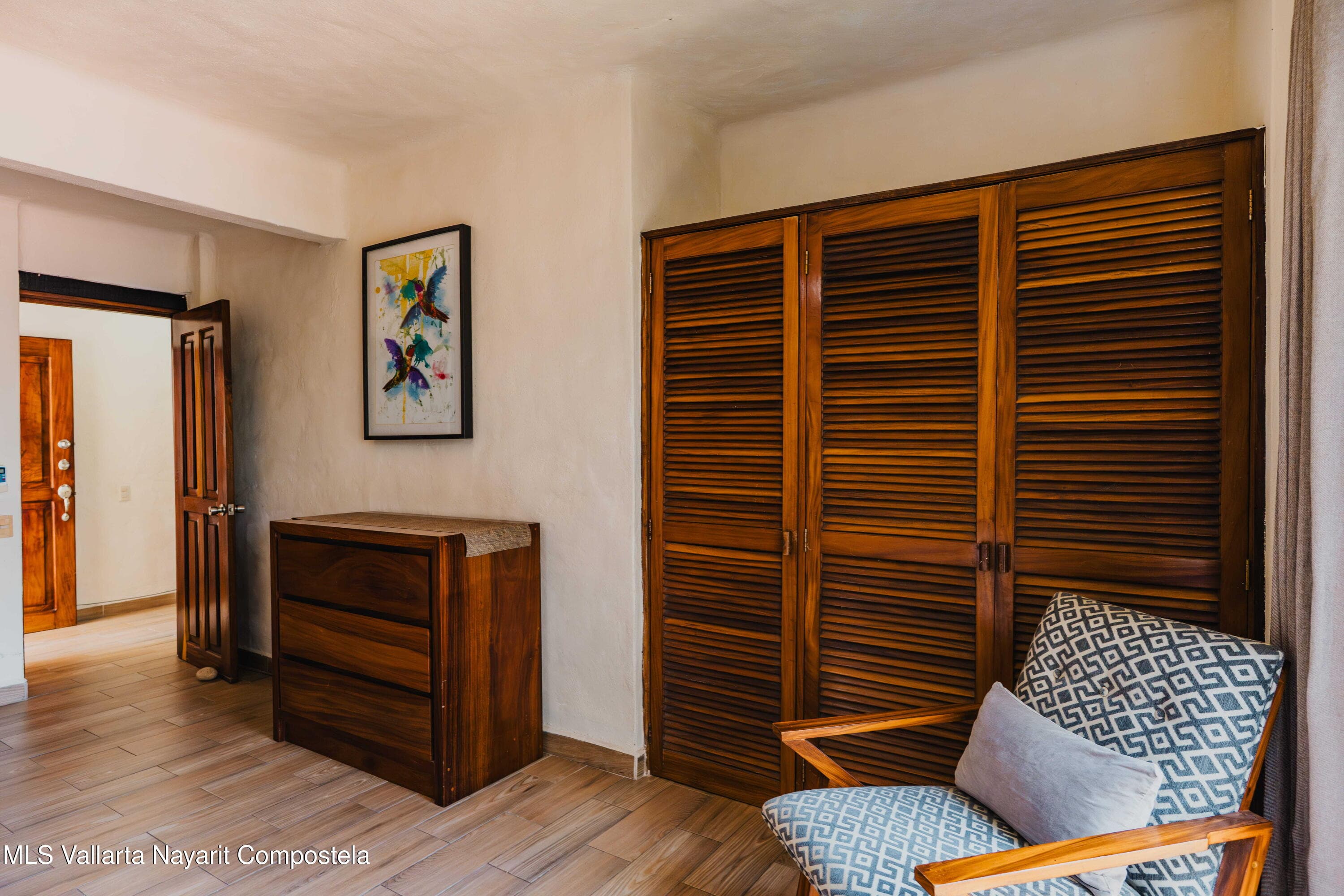 Condo 27