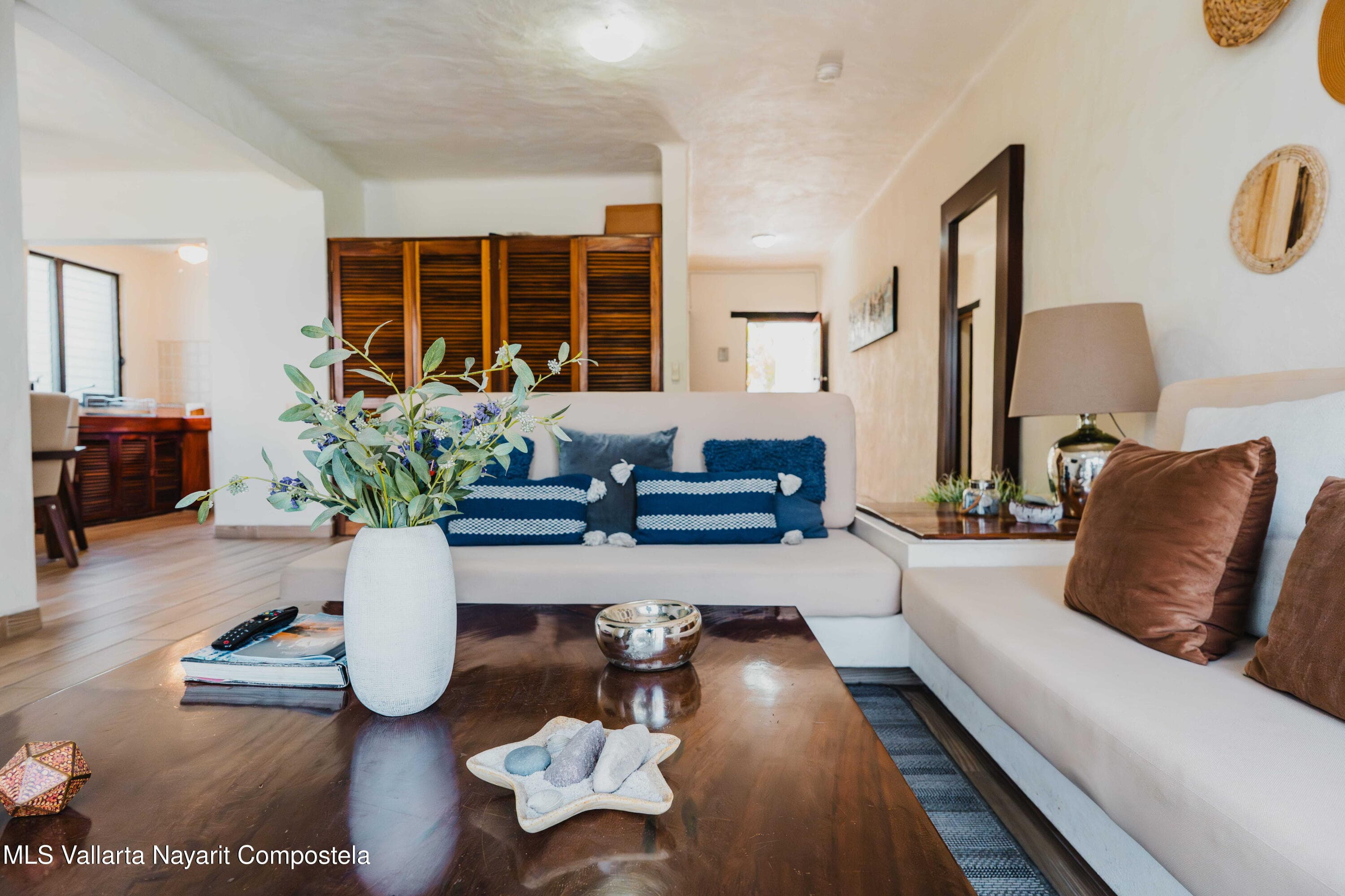 Condo 8