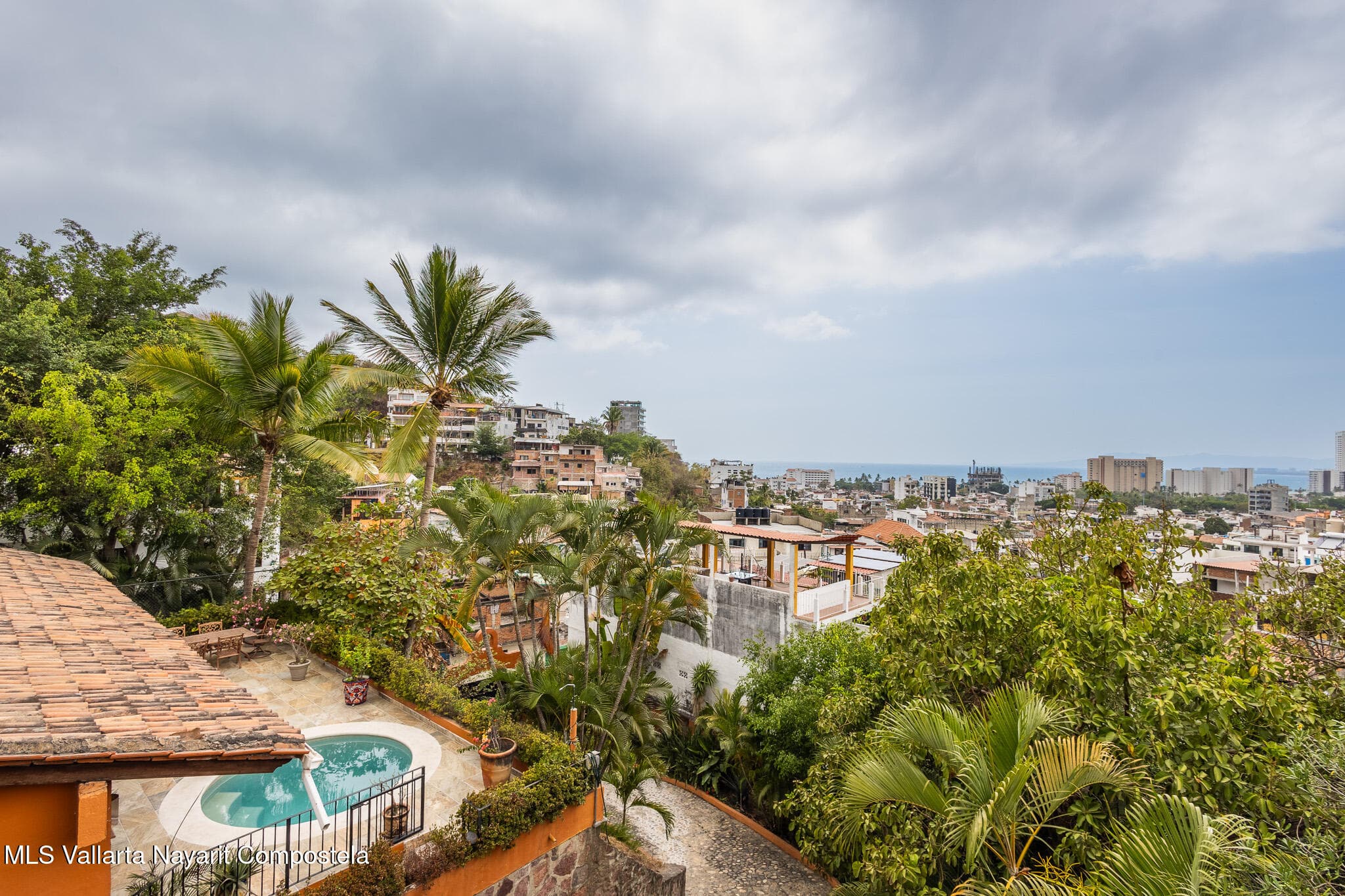 103 Privada Parota 6
