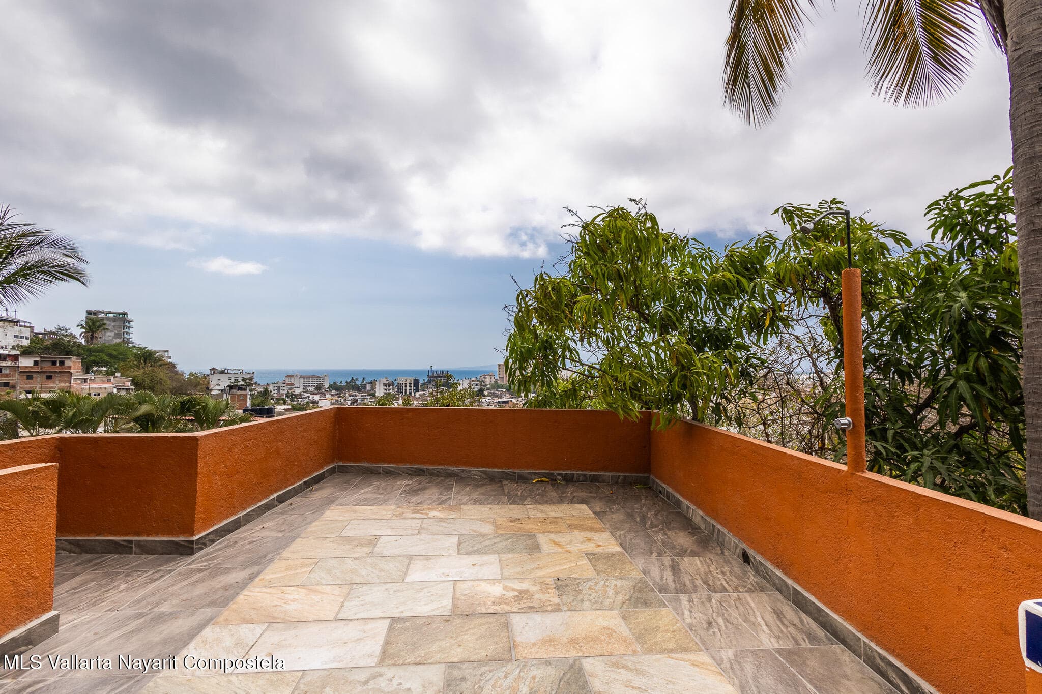 103 Privada Parota 40