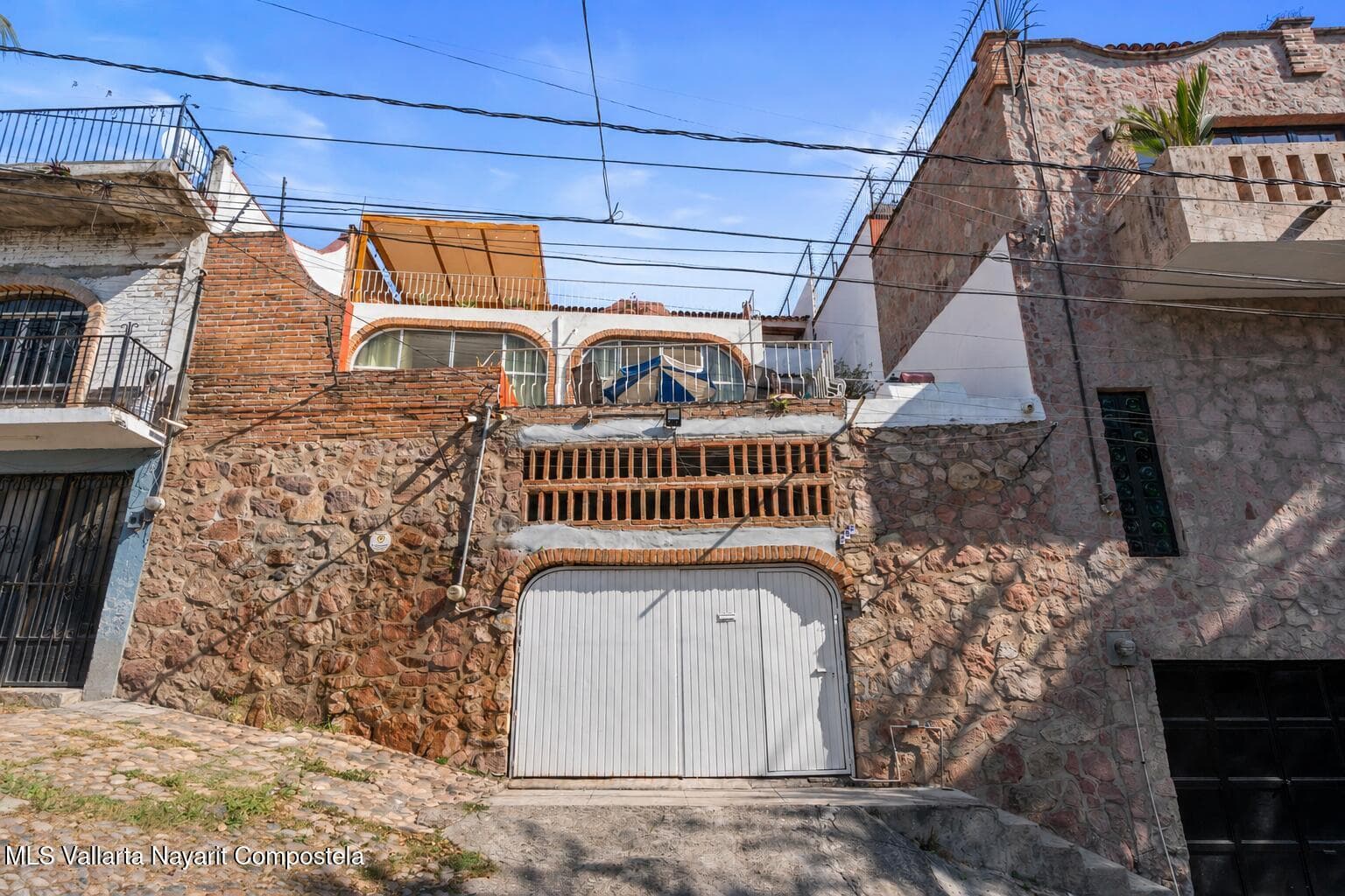 586 Venustiano Carranza 29