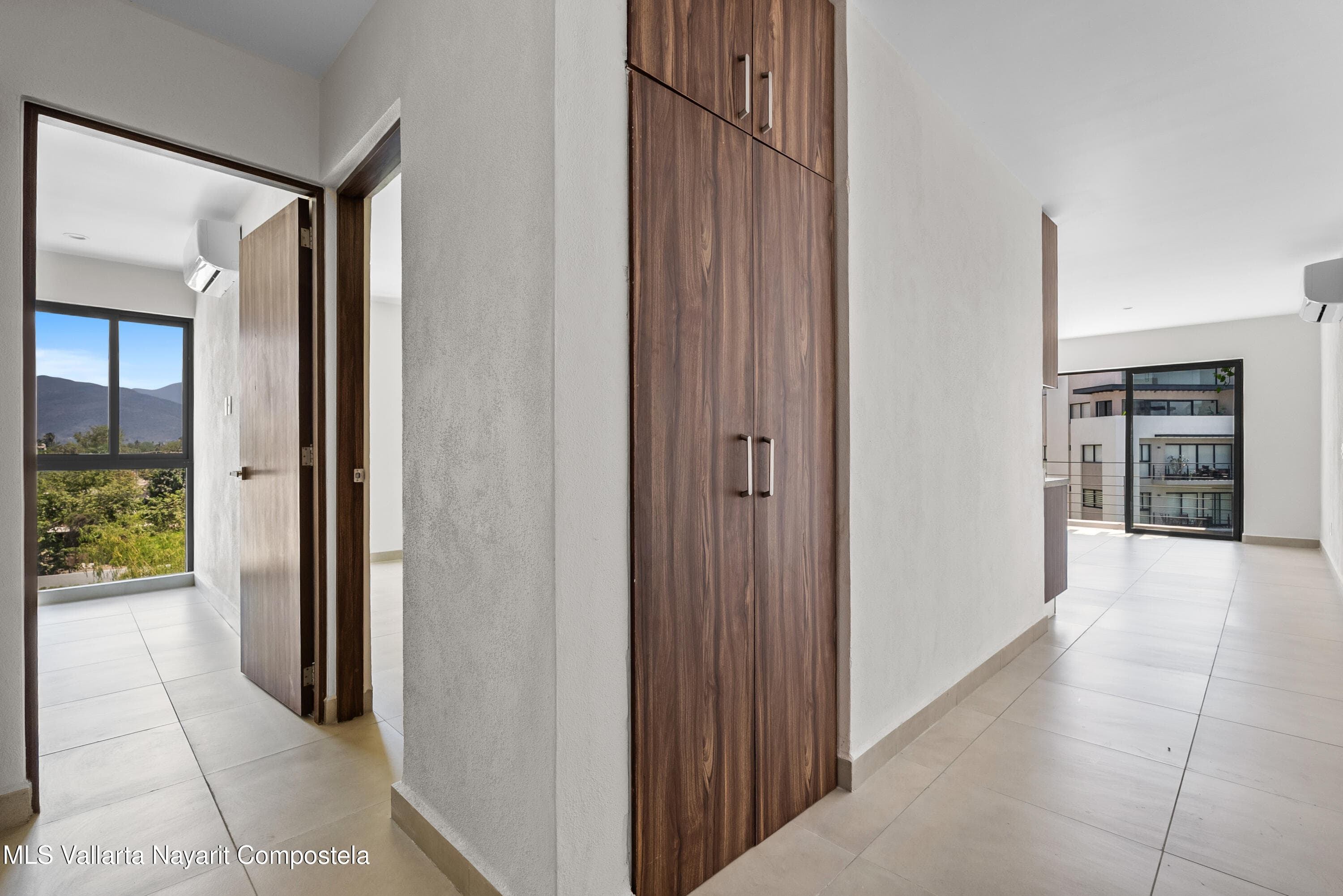 1200 Av. Mexico 5