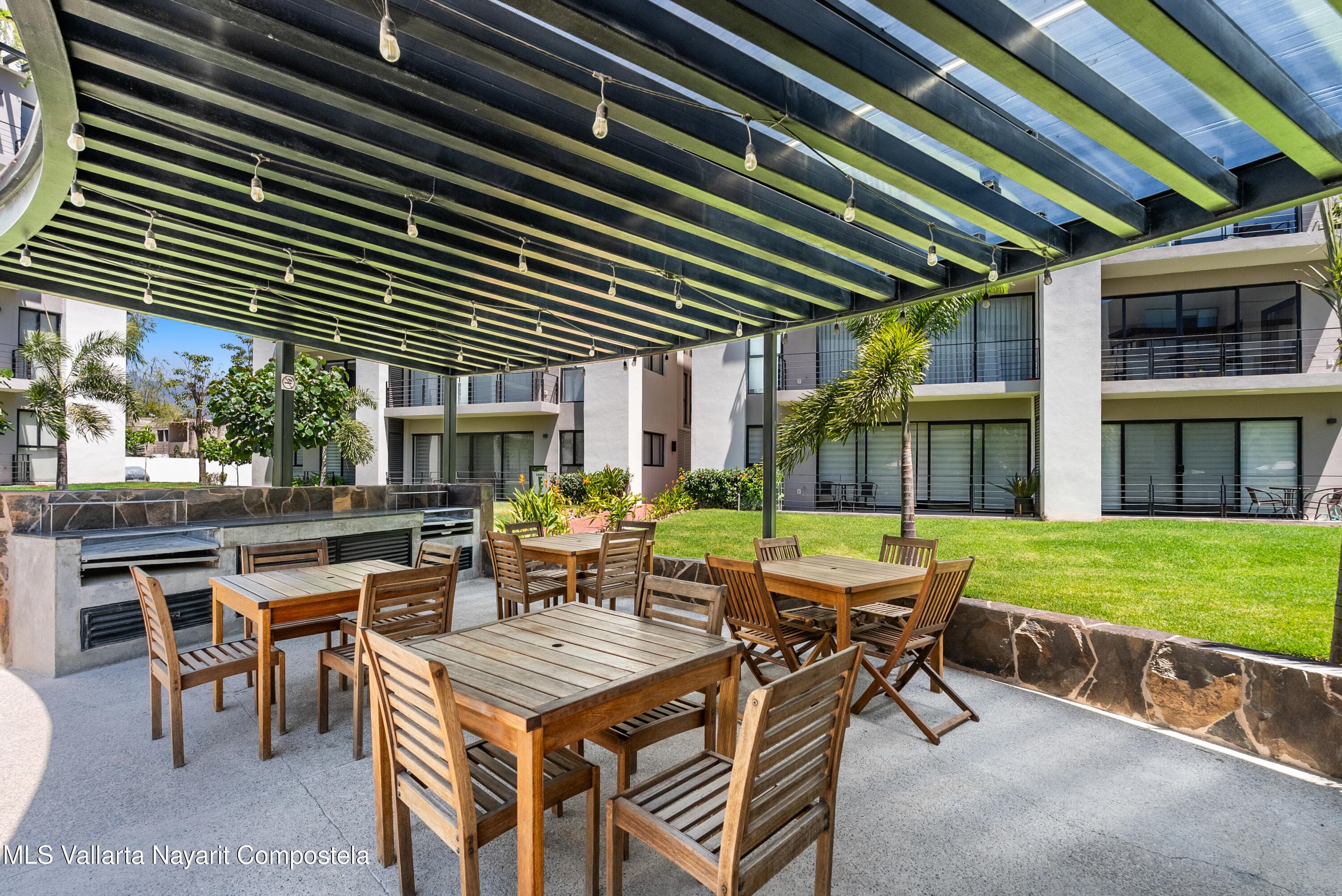 1200 Av. Mexico 22