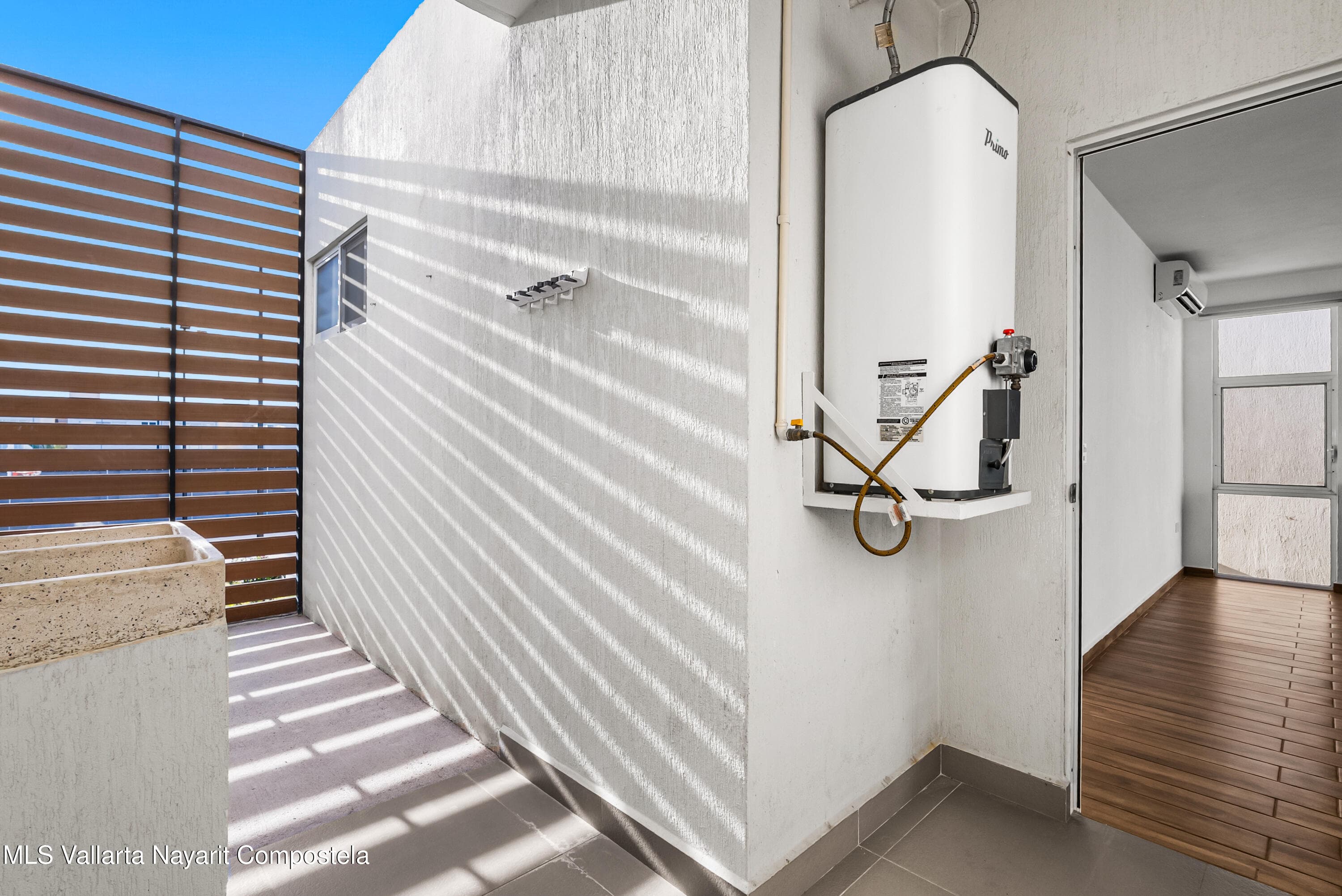 156 Palma del Rey Vilanova, Calle Bari 27