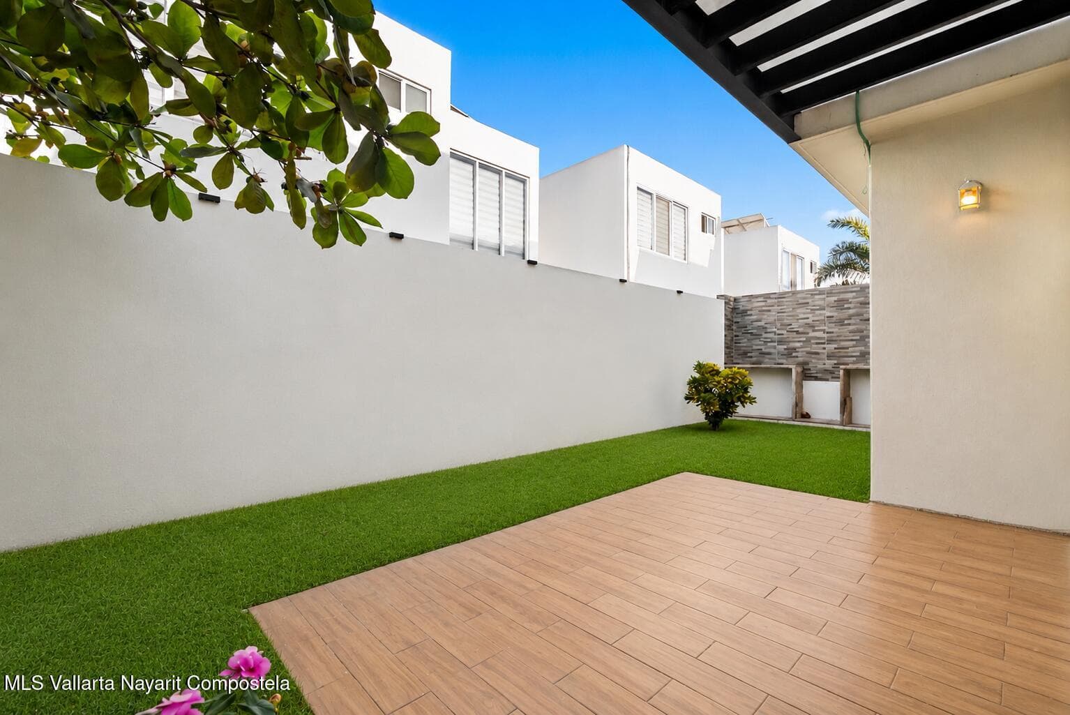156 Palma del Rey Vilanova, Calle Bari 28