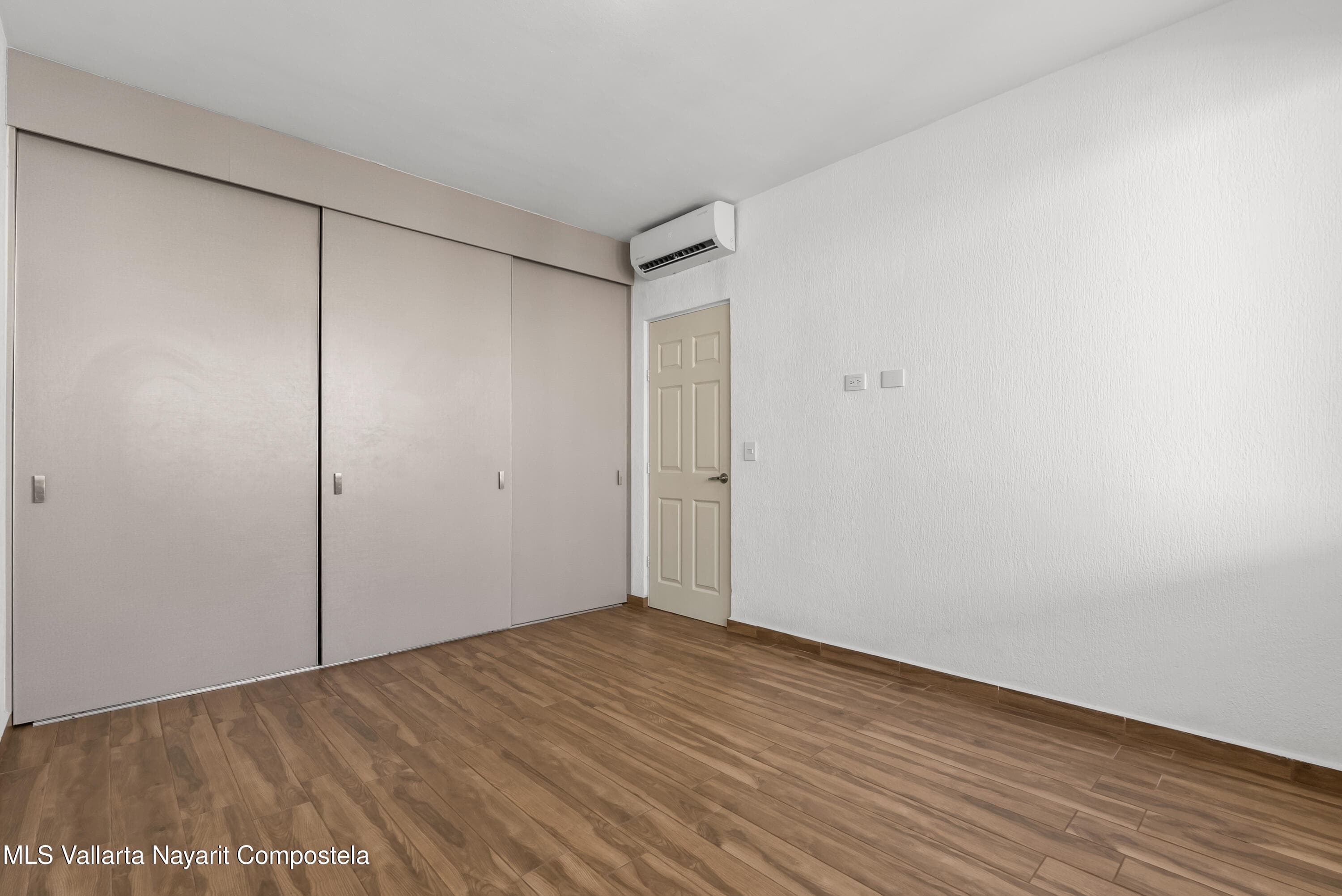 156 Palma del Rey Vilanova, Calle Bari 24