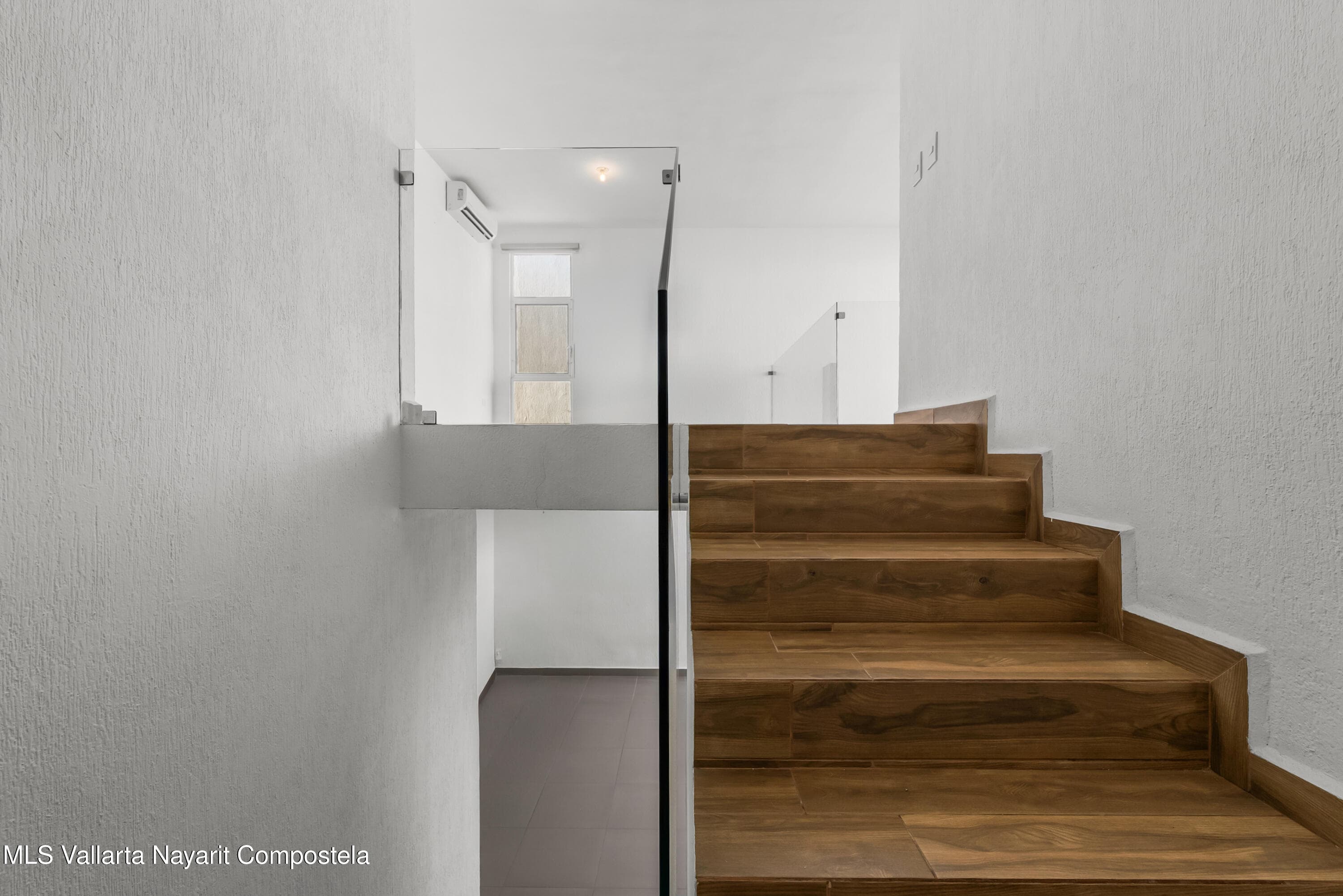 156 Palma del Rey Vilanova, Calle Bari 15