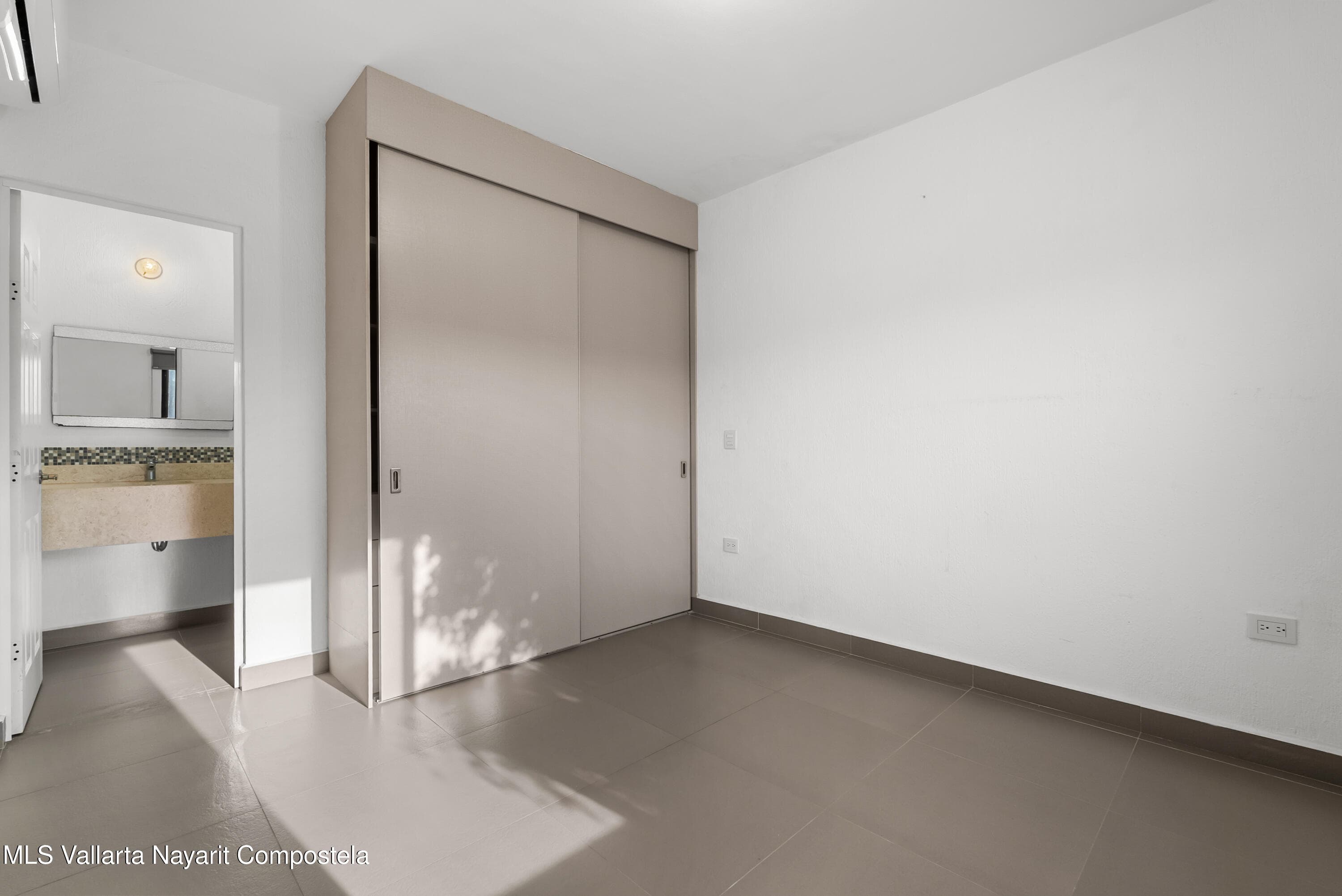 156 Palma del Rey Vilanova, Calle Bari 20