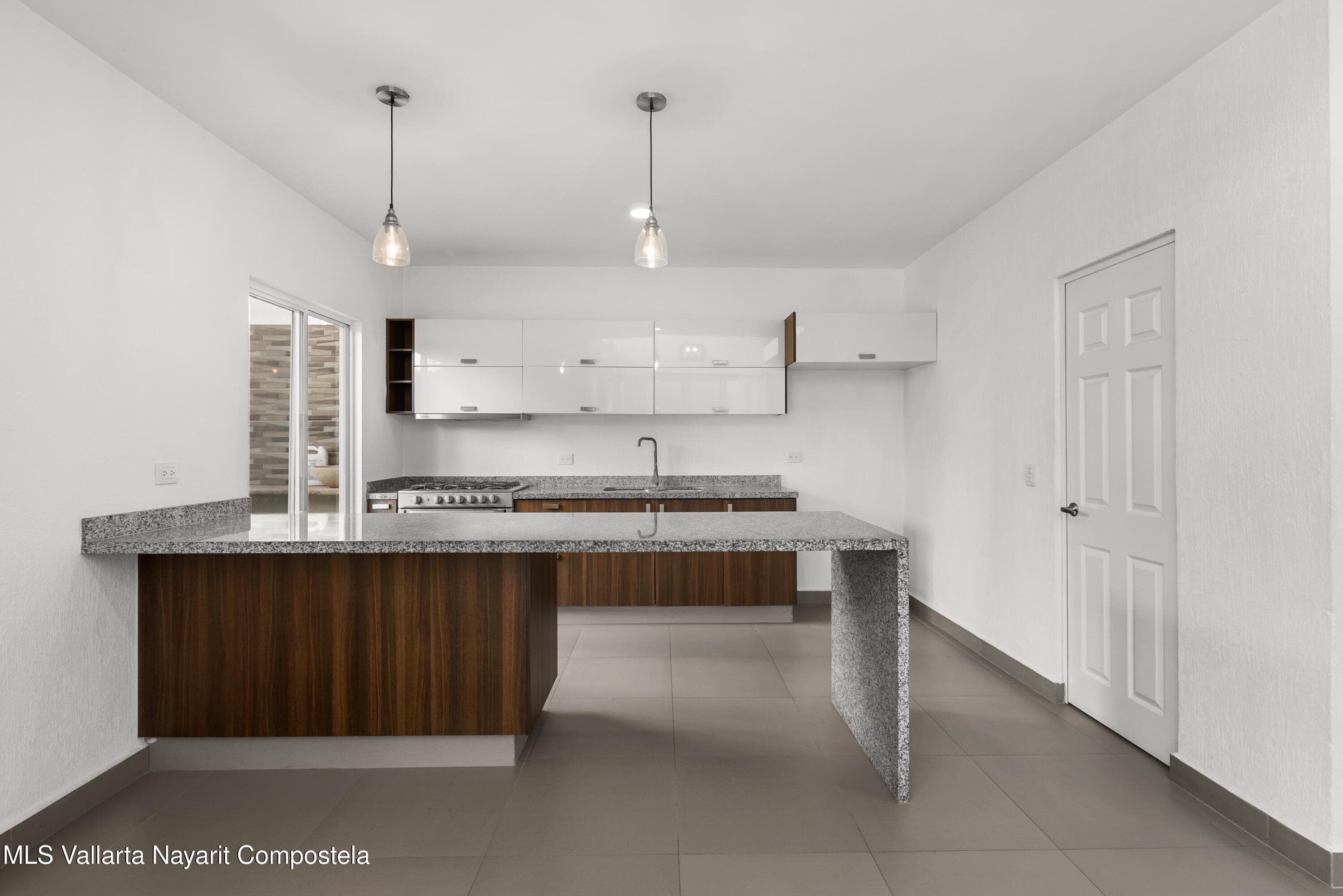 156 Palma del Rey Vilanova, Calle Bari 5