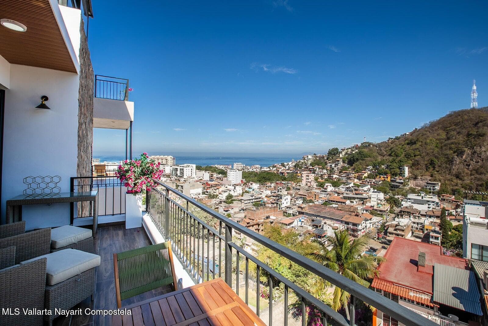 3 Vistas High Living
