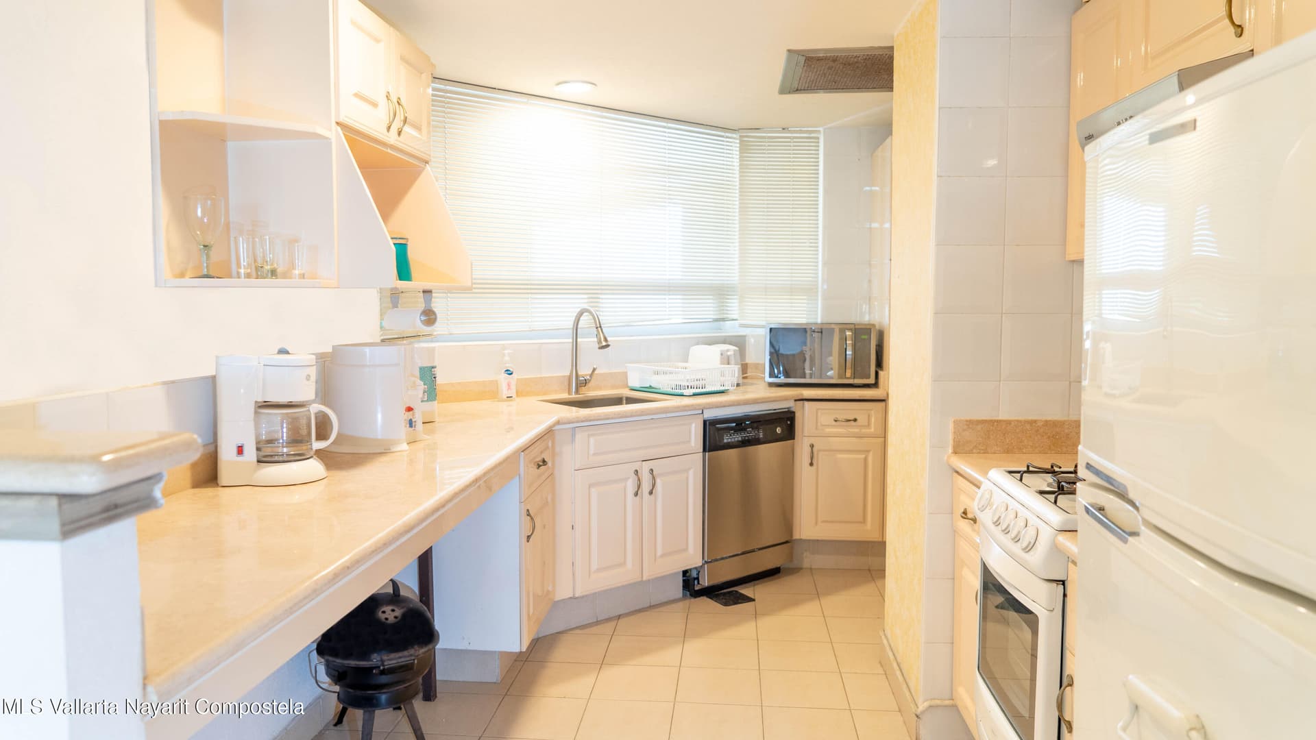 Bay View Grand 4