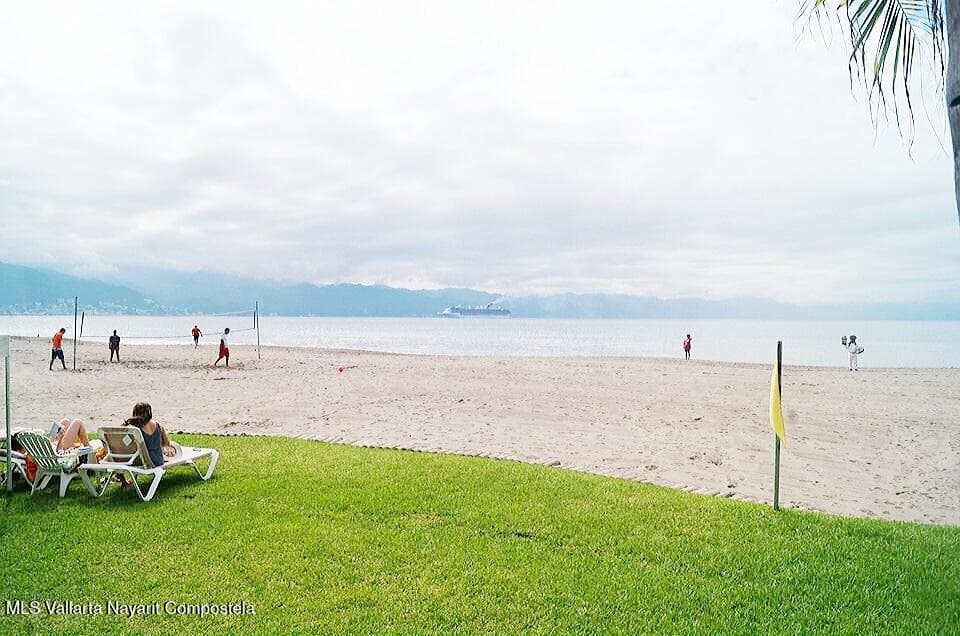 Bay View Grand 25