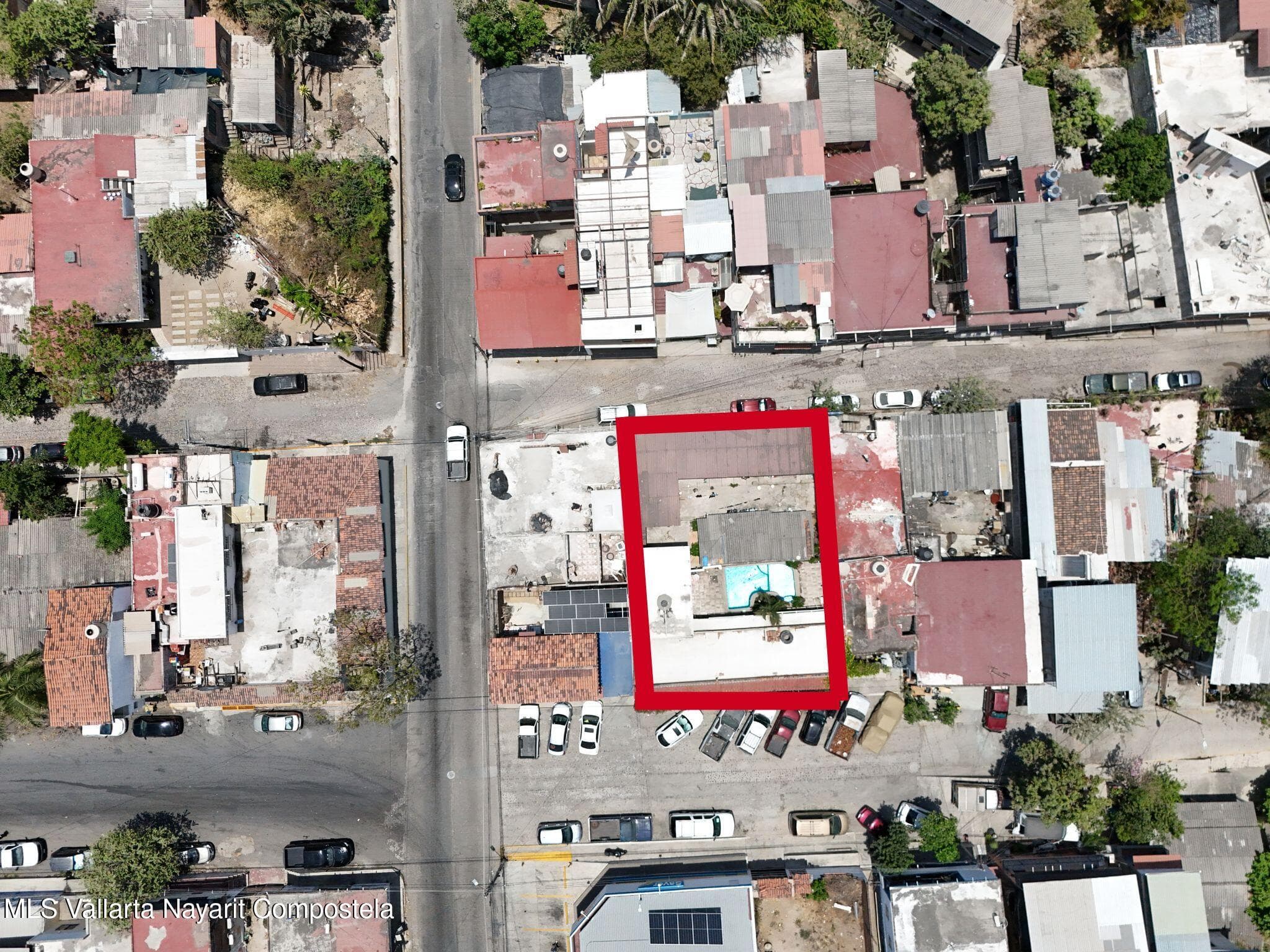 233 AVENIDA