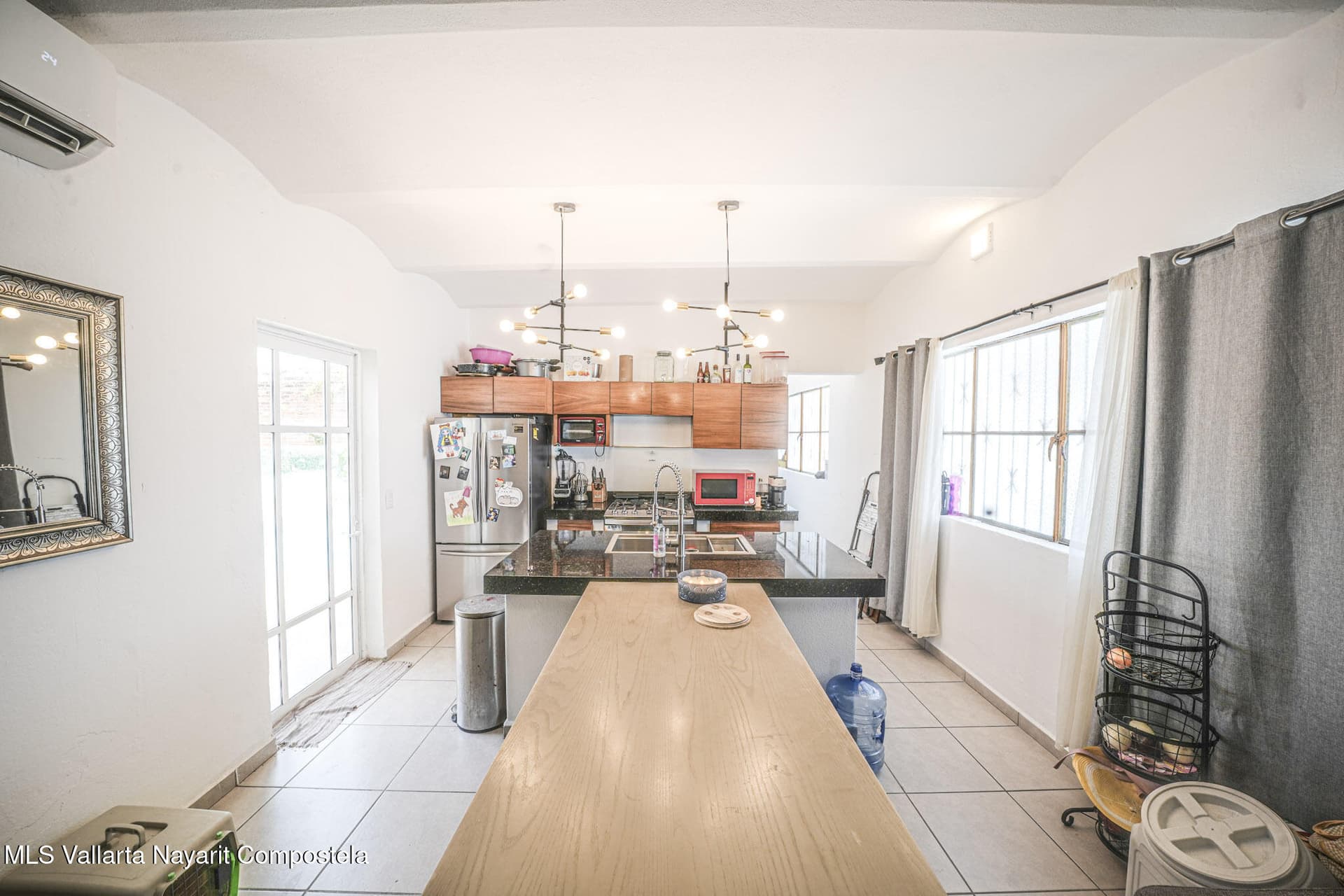 233 AVENIDA 10