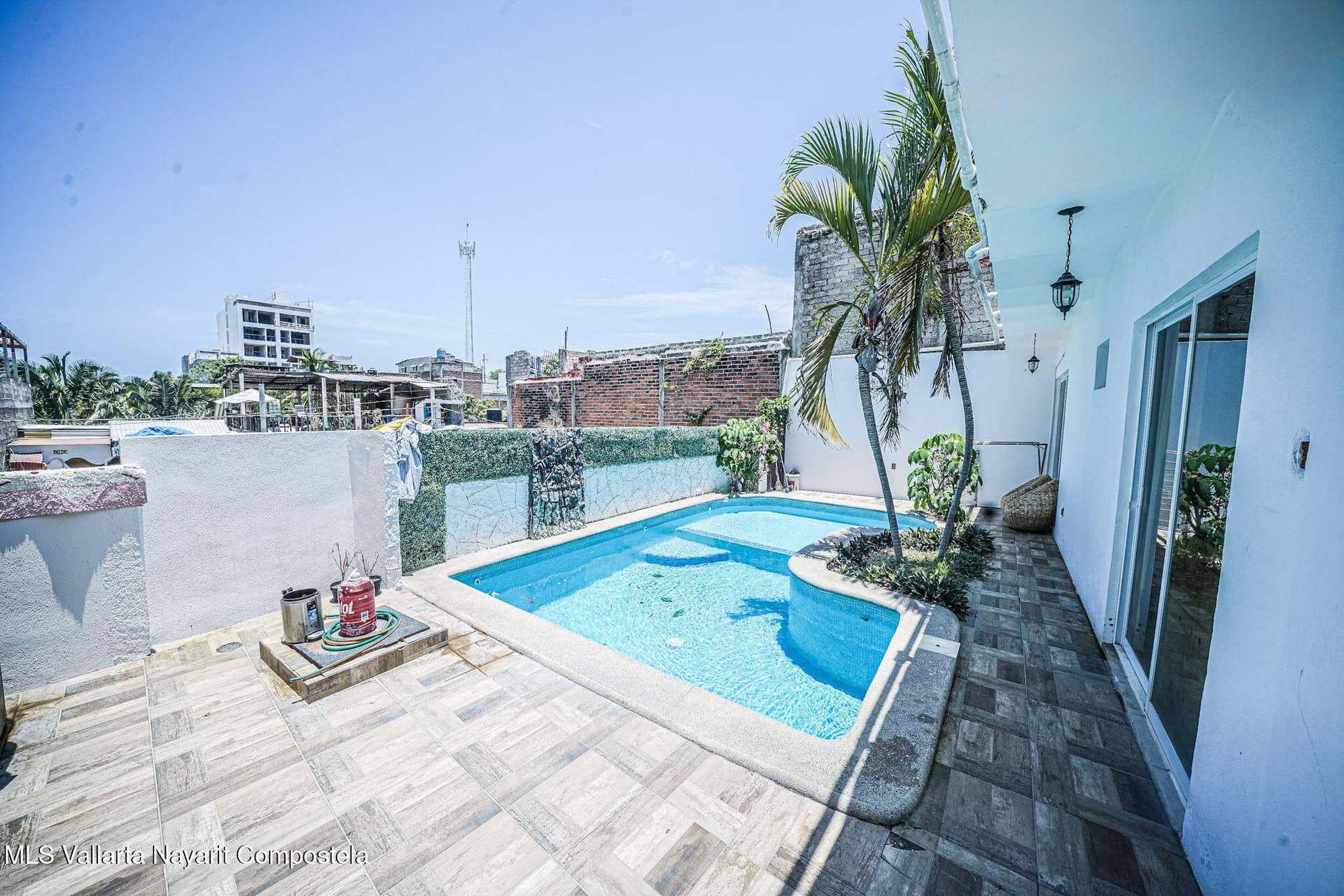 233 AVENIDA 20
