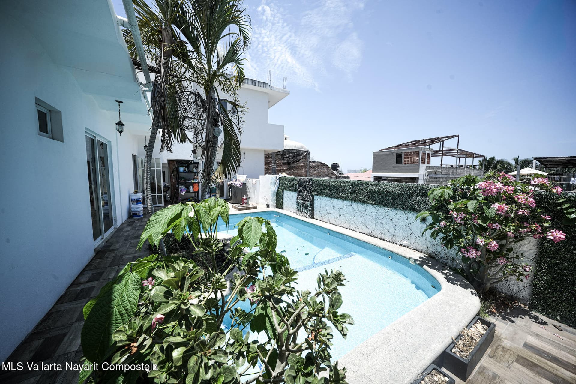233 AVENIDA 21