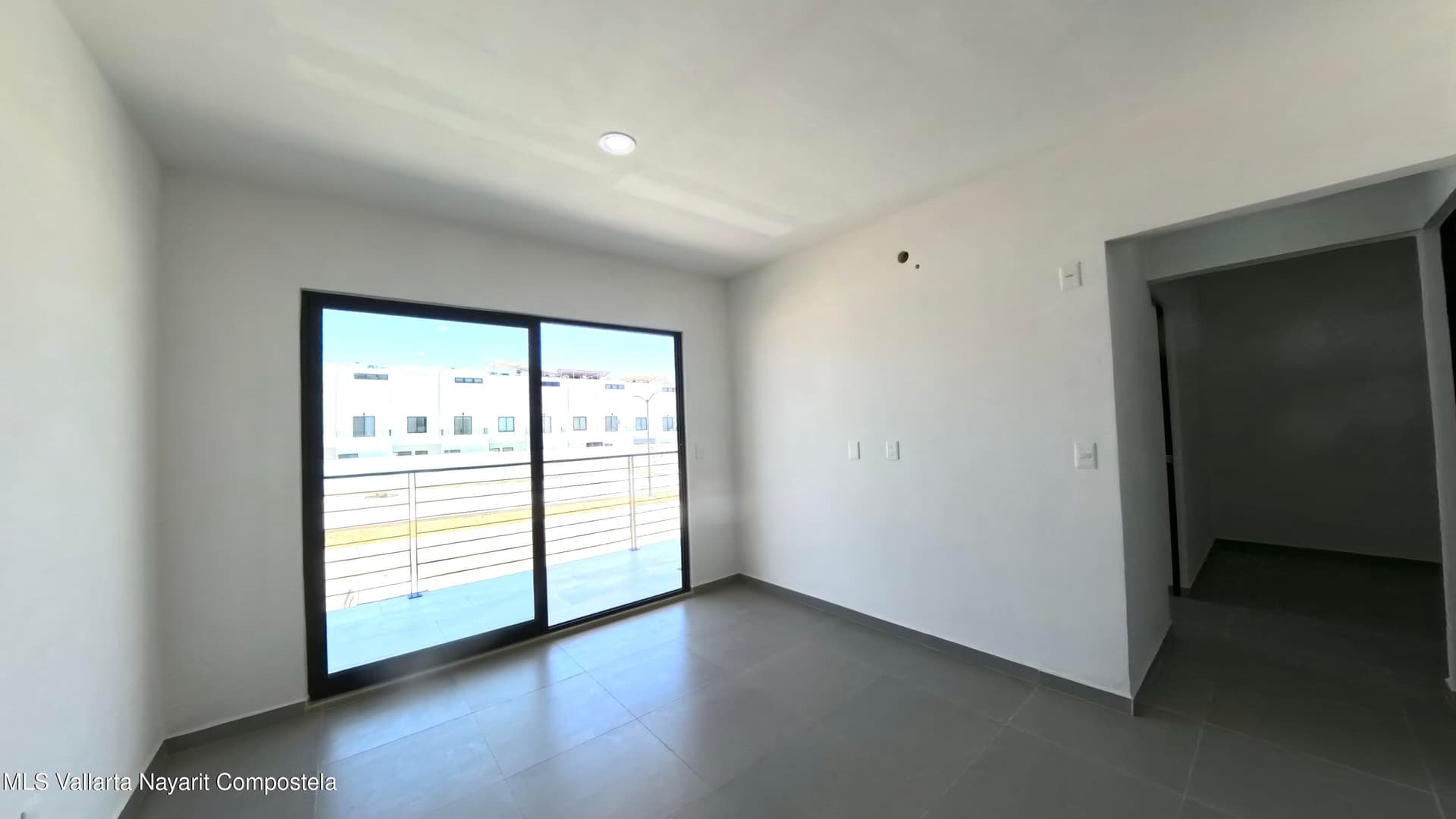 Torre C VIALIDAD CENTRAL COTO 4 3