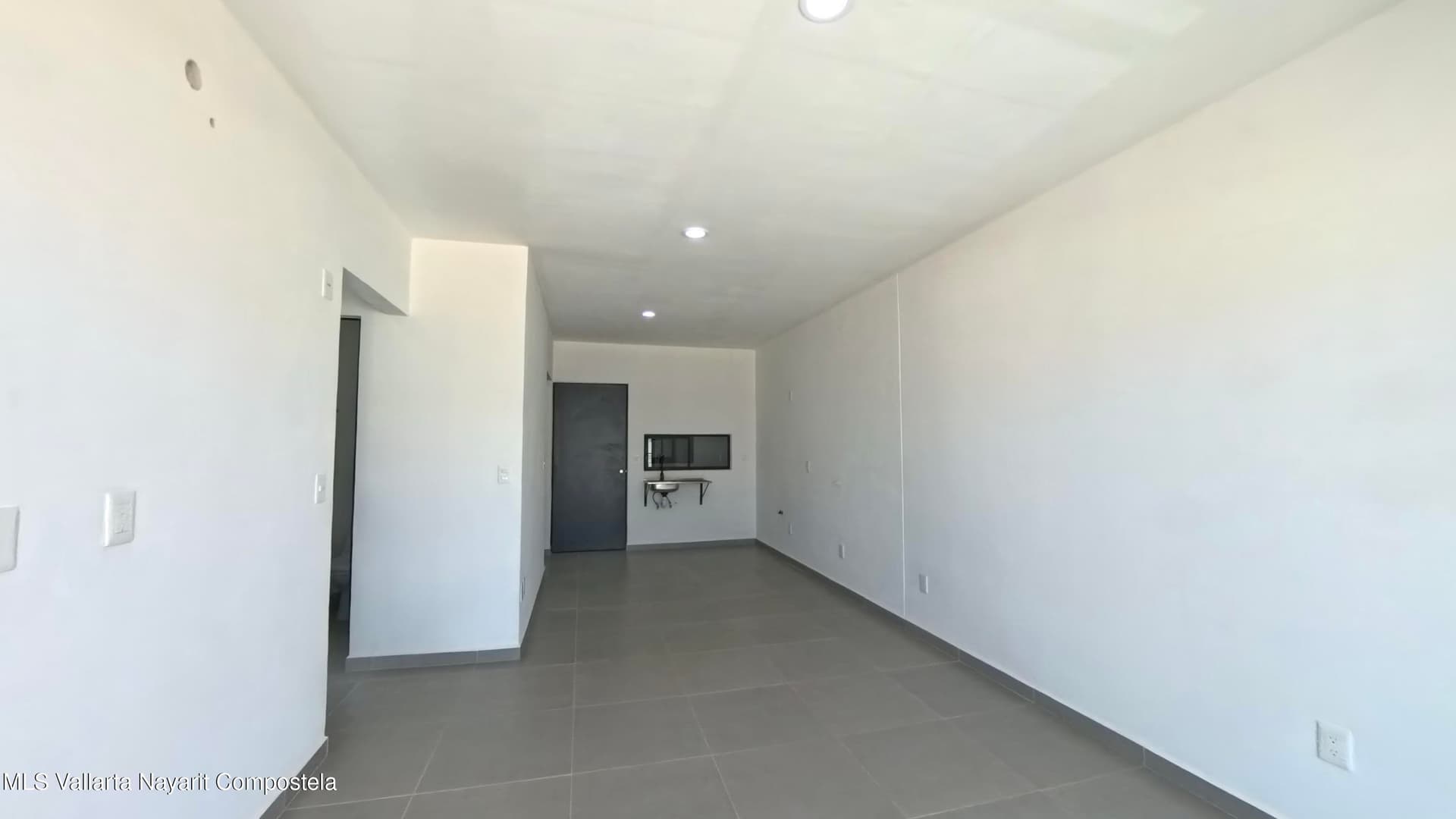 Torre C VIALIDAD CENTRAL COTO 4 6