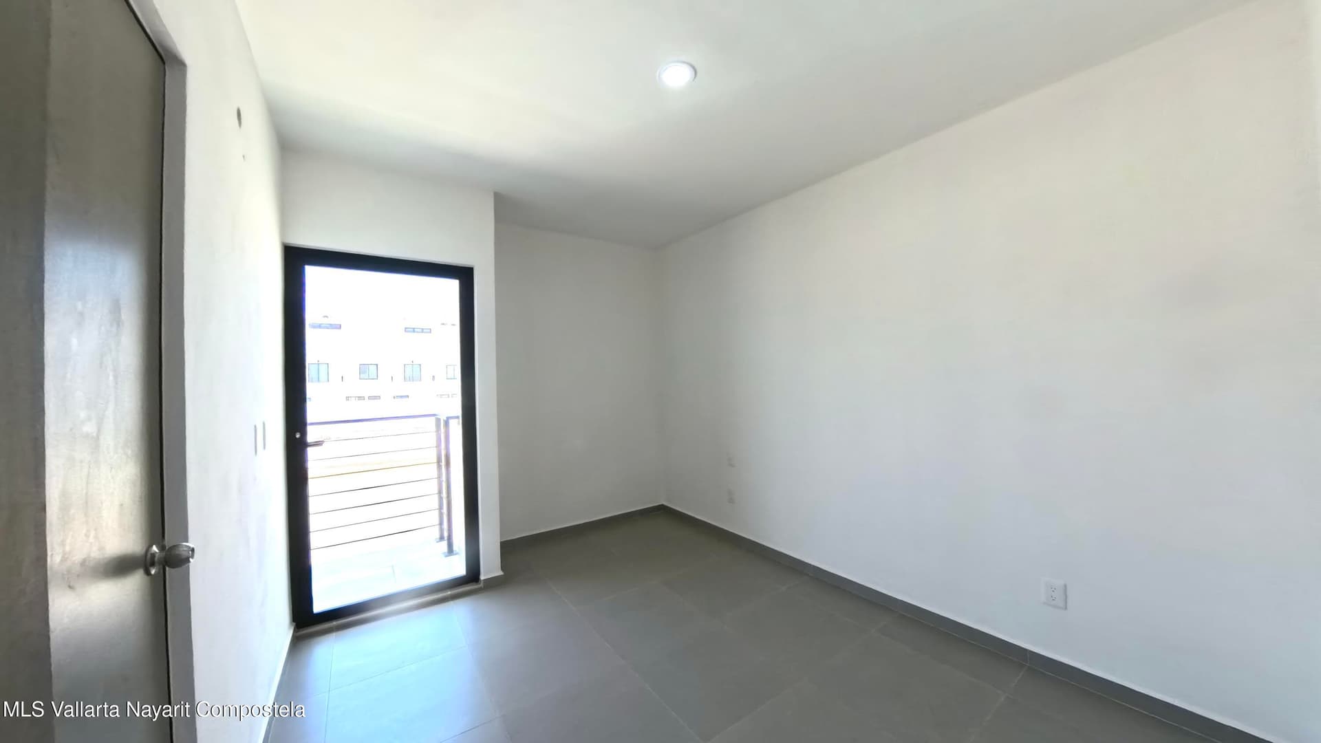 Torre C VIALIDAD CENTRAL COTO 4 8