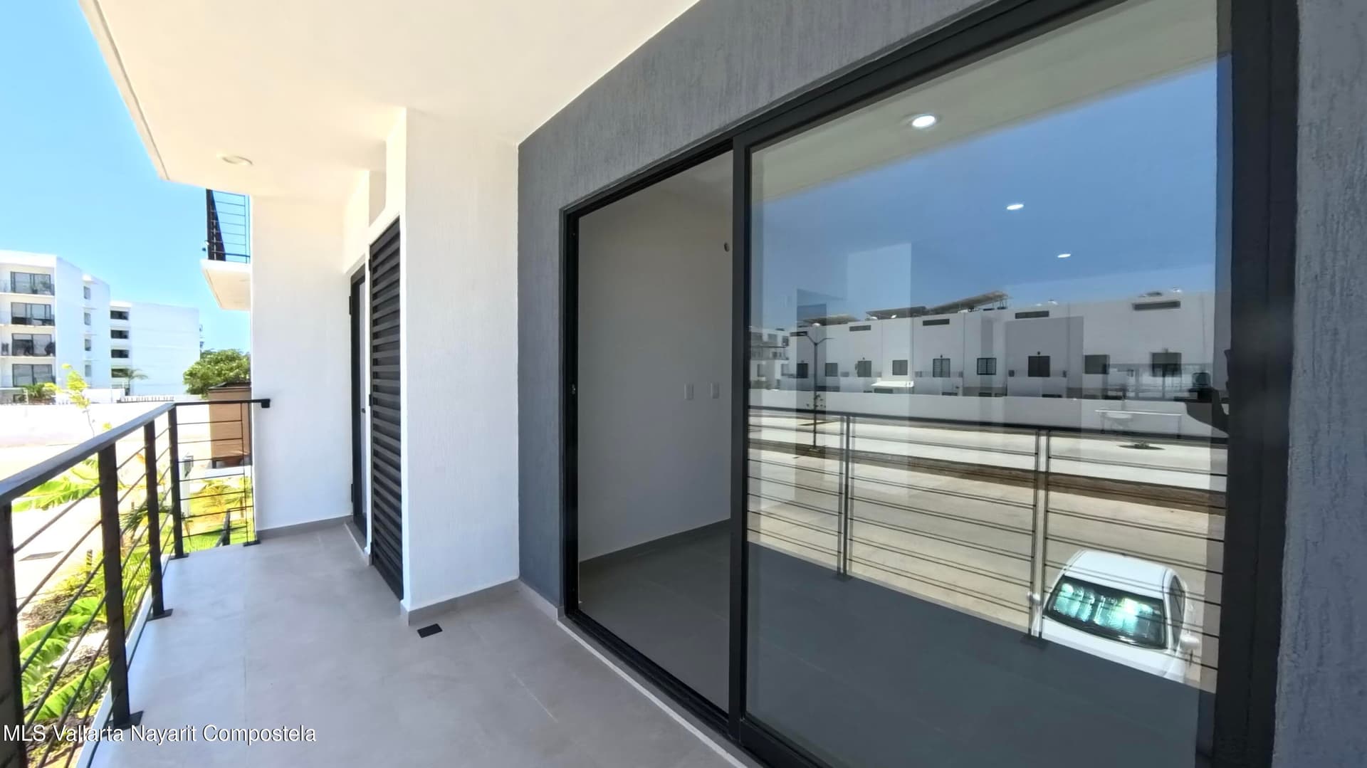 Torre C VIALIDAD CENTRAL COTO 4 9