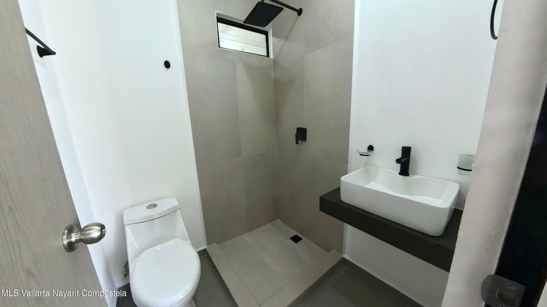 Torre C VIALIDAD CENTRAL COTO 4 13