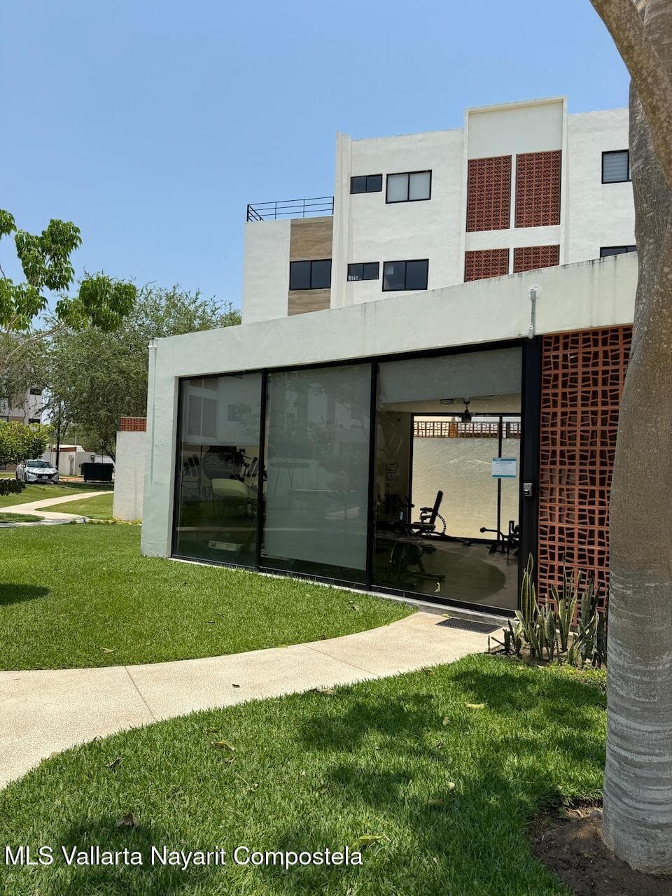 Condo 19