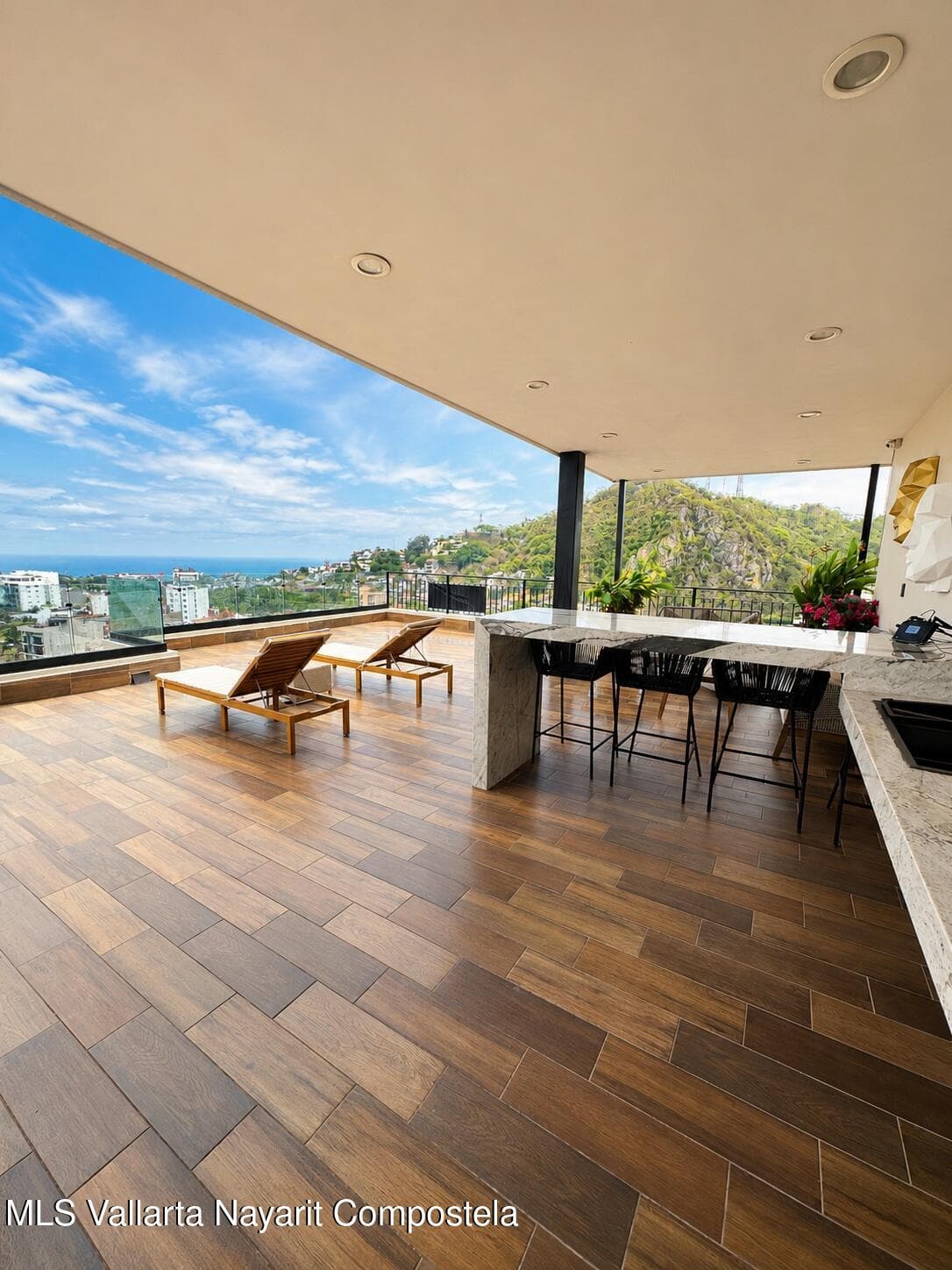 3 Vistas High Living 18