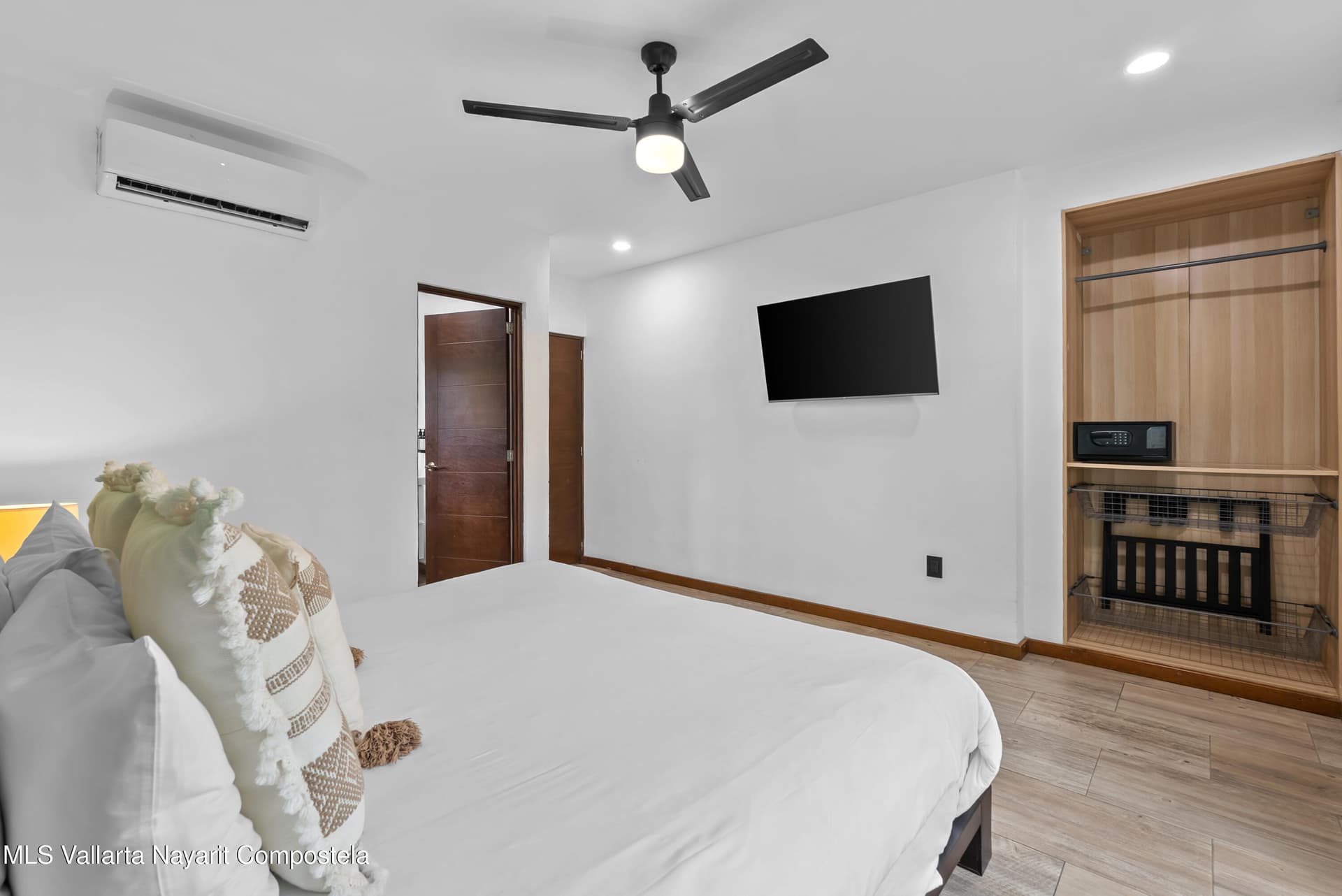 161 Calle Flamingos 14