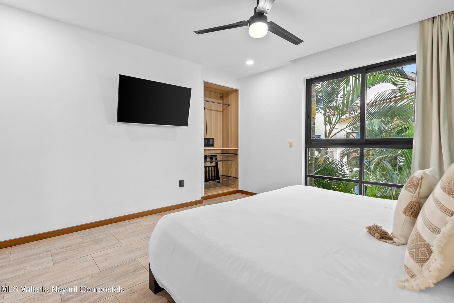 161 Calle Flamingos 15