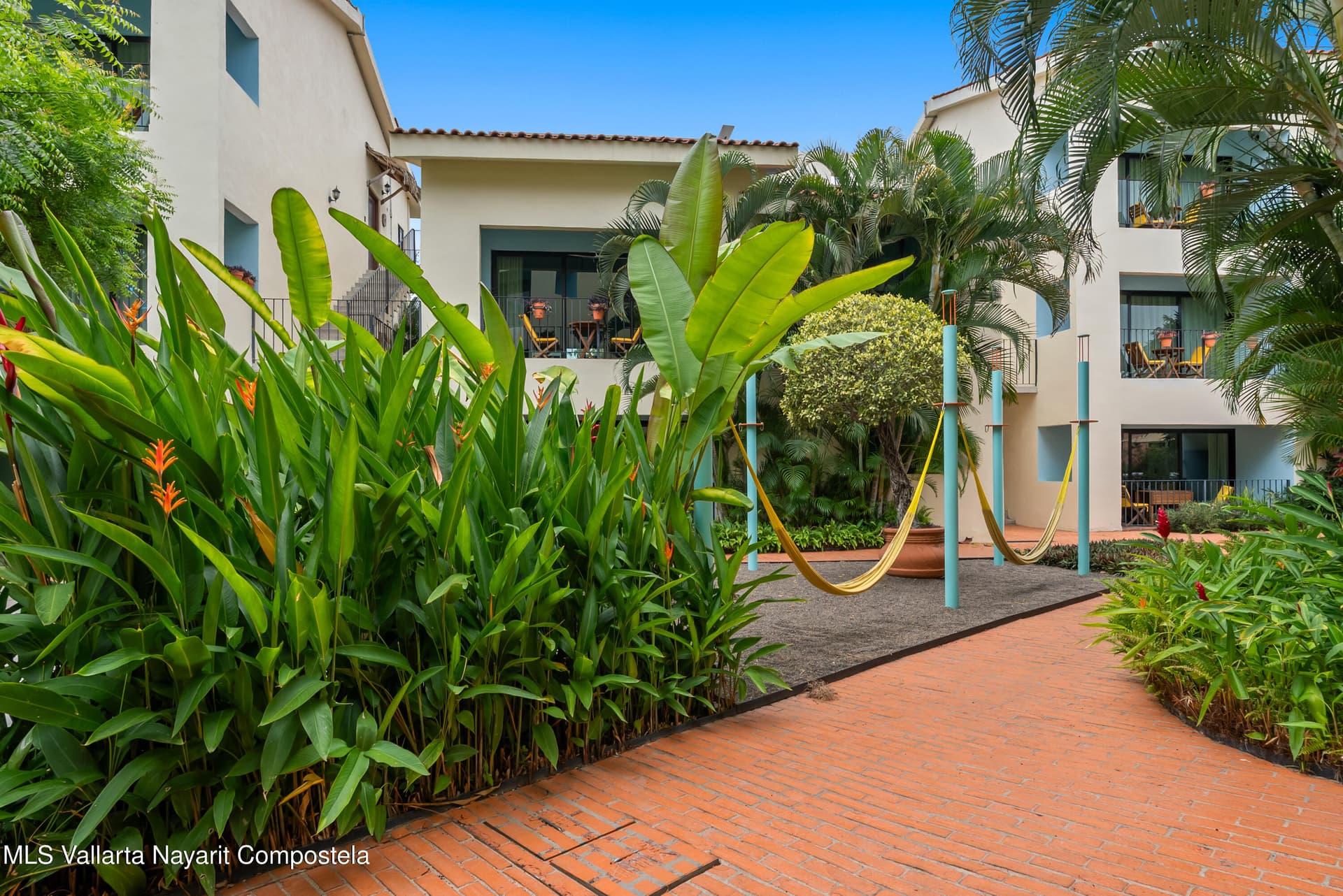 161 Calle Flamingos 25