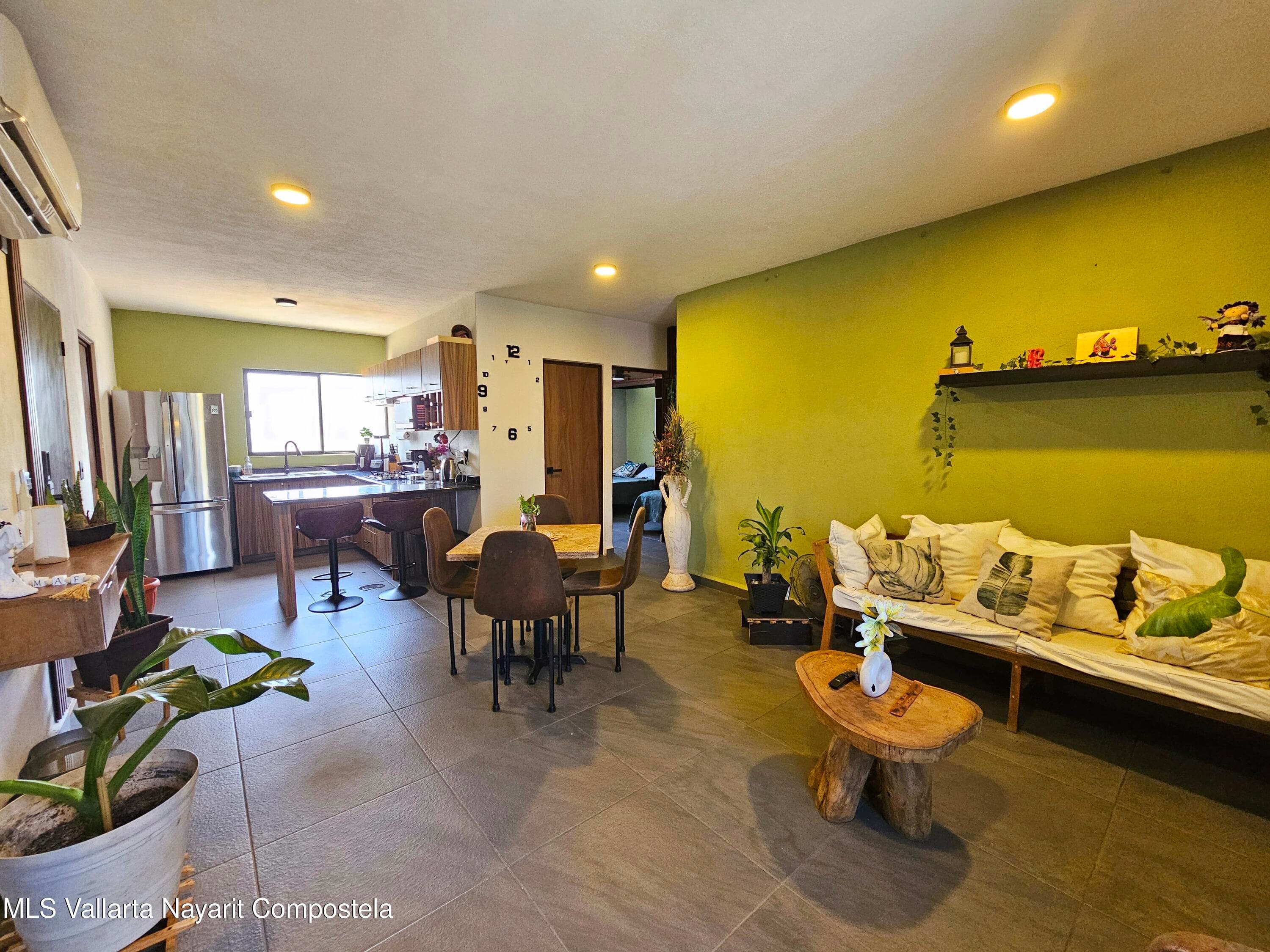 205 Paseo Foresta 8