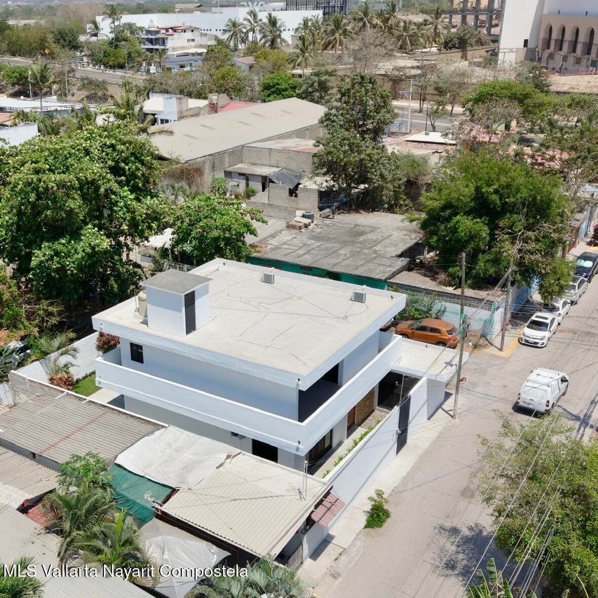 10 calle eucalipto 13