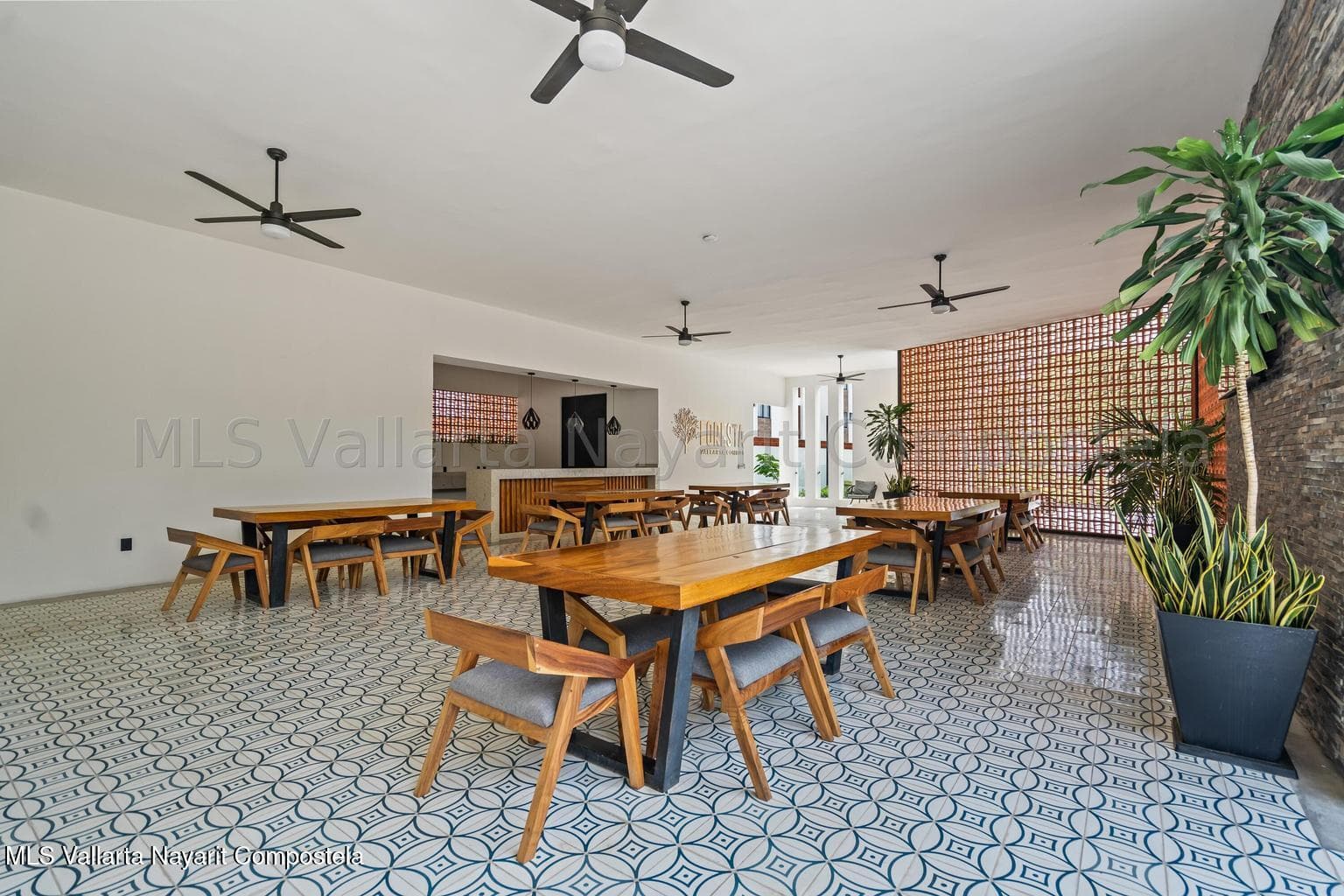 Condo 4