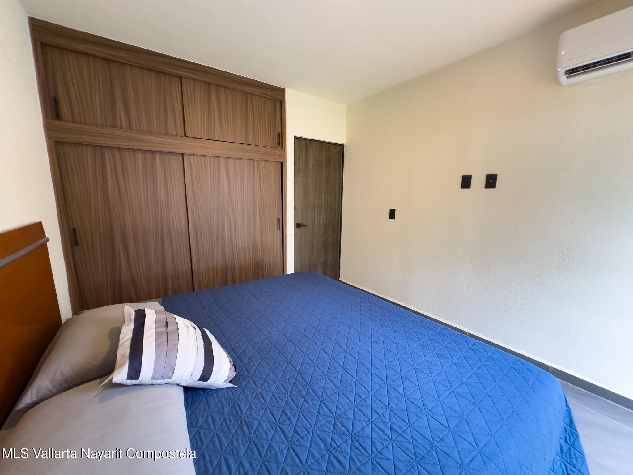 303 Paseo Foresta 18