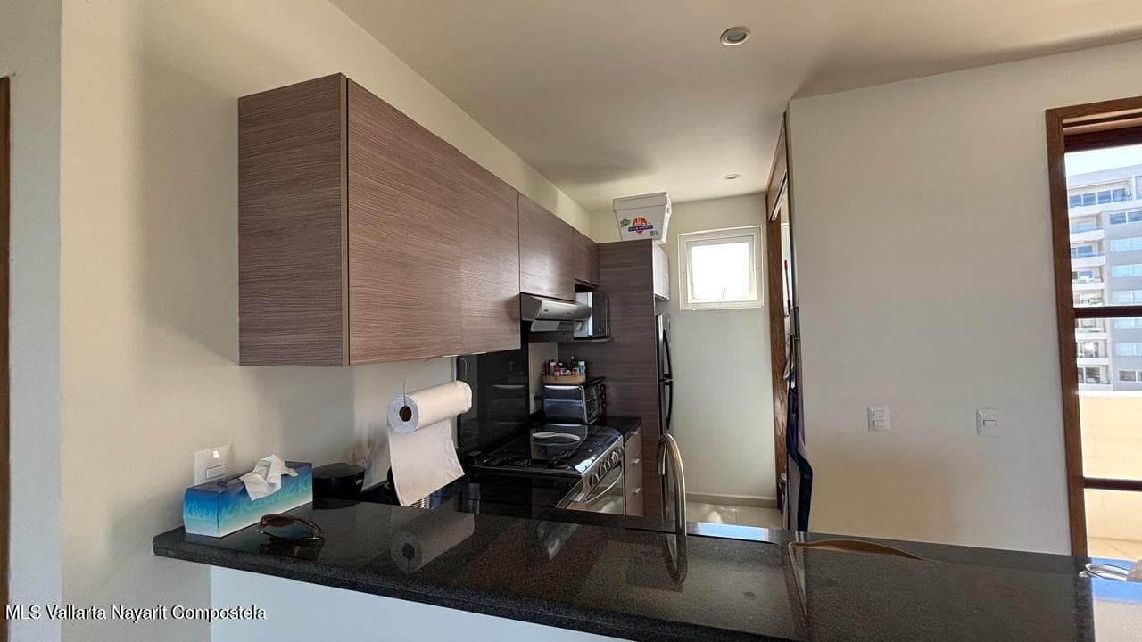 Condo 8