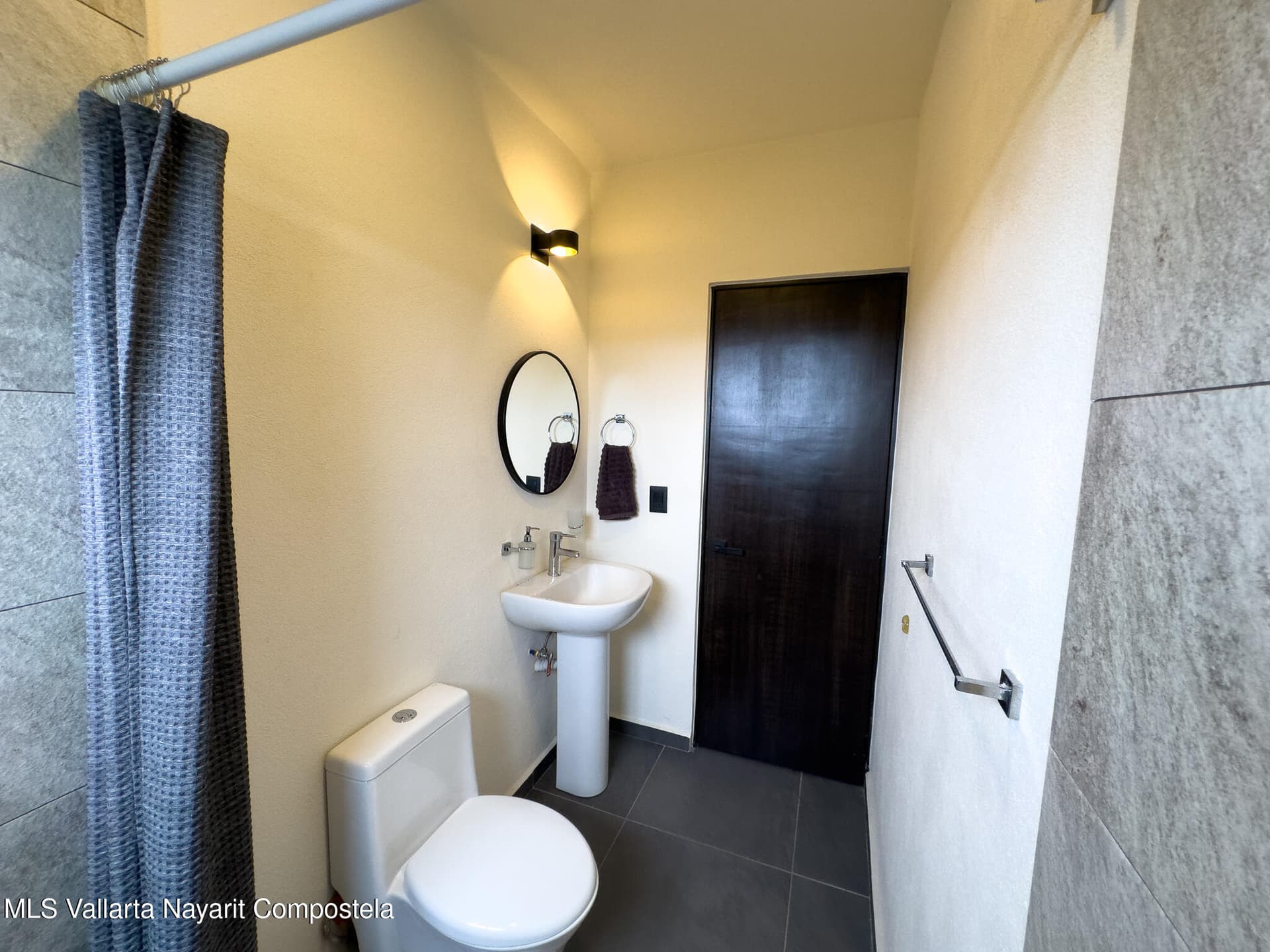 305 Paseo Foresta 18